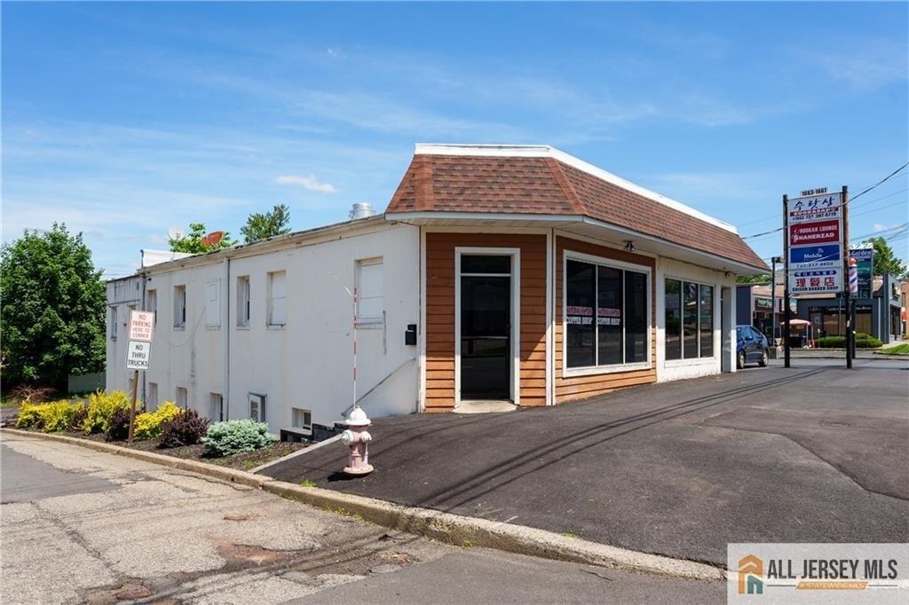 Property Image for 1663 Lincoln Highway RT27