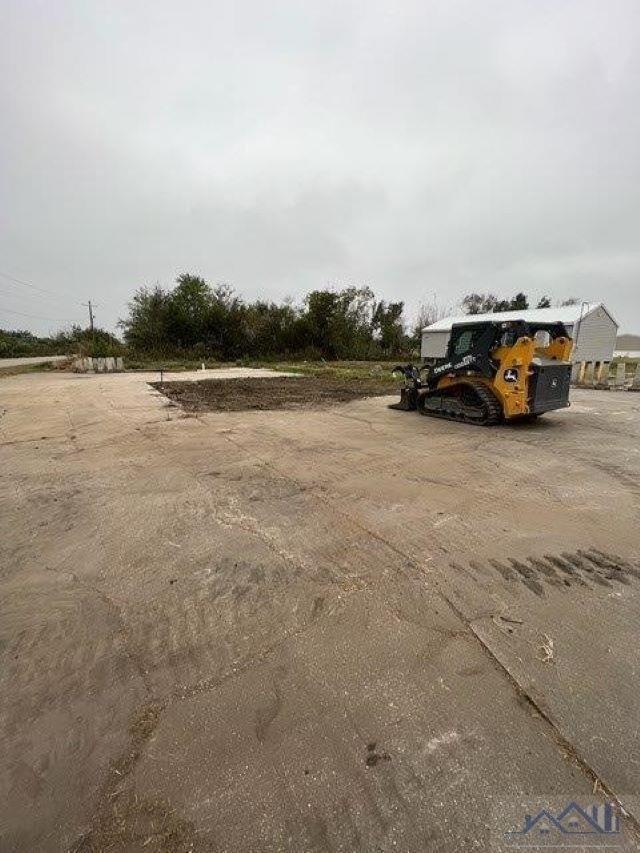 Property Image for 805 S Alex Plaisance Drive