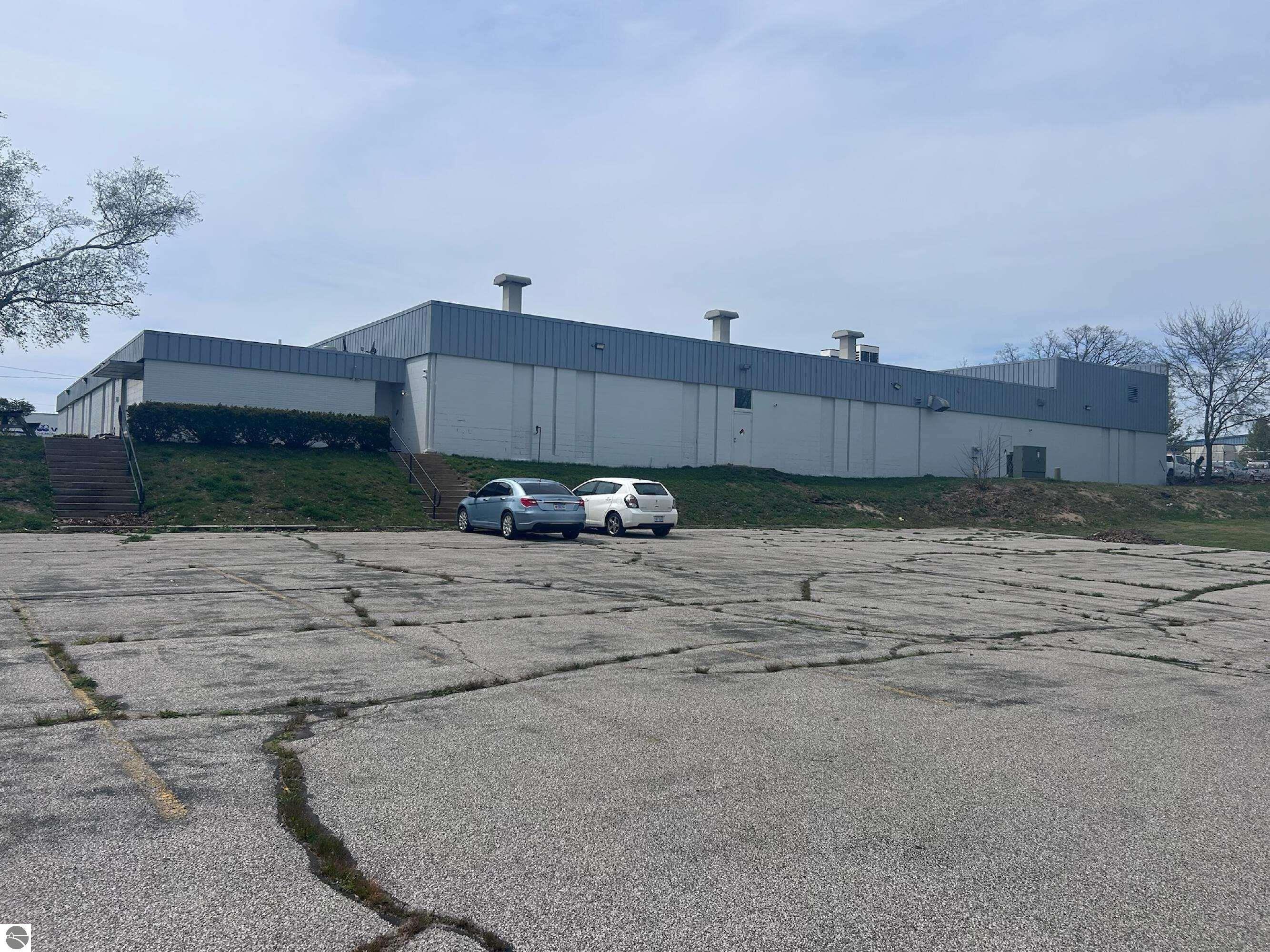 Property Image for 560 E Broadway