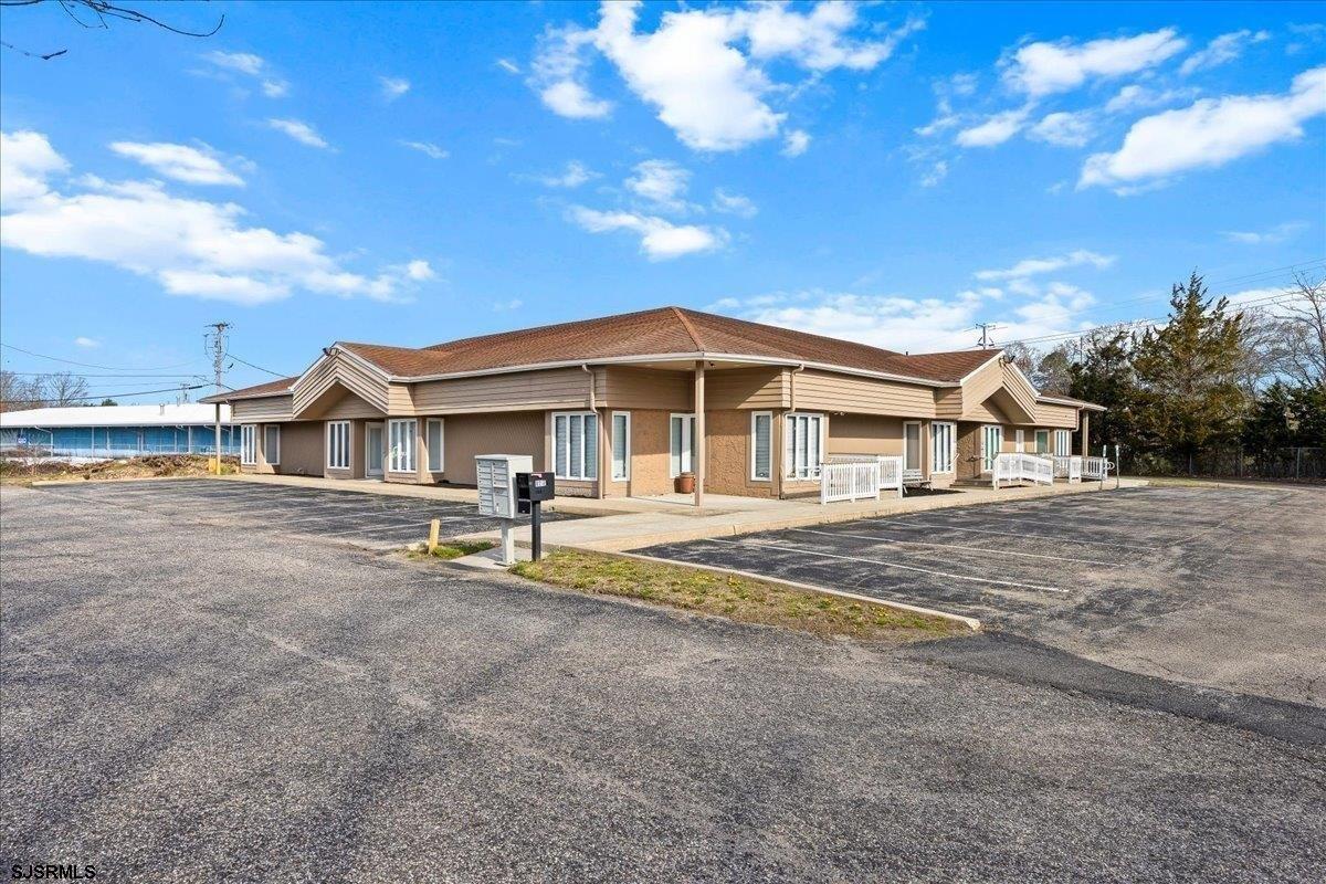 Property Image for 1125-1131 N New Road