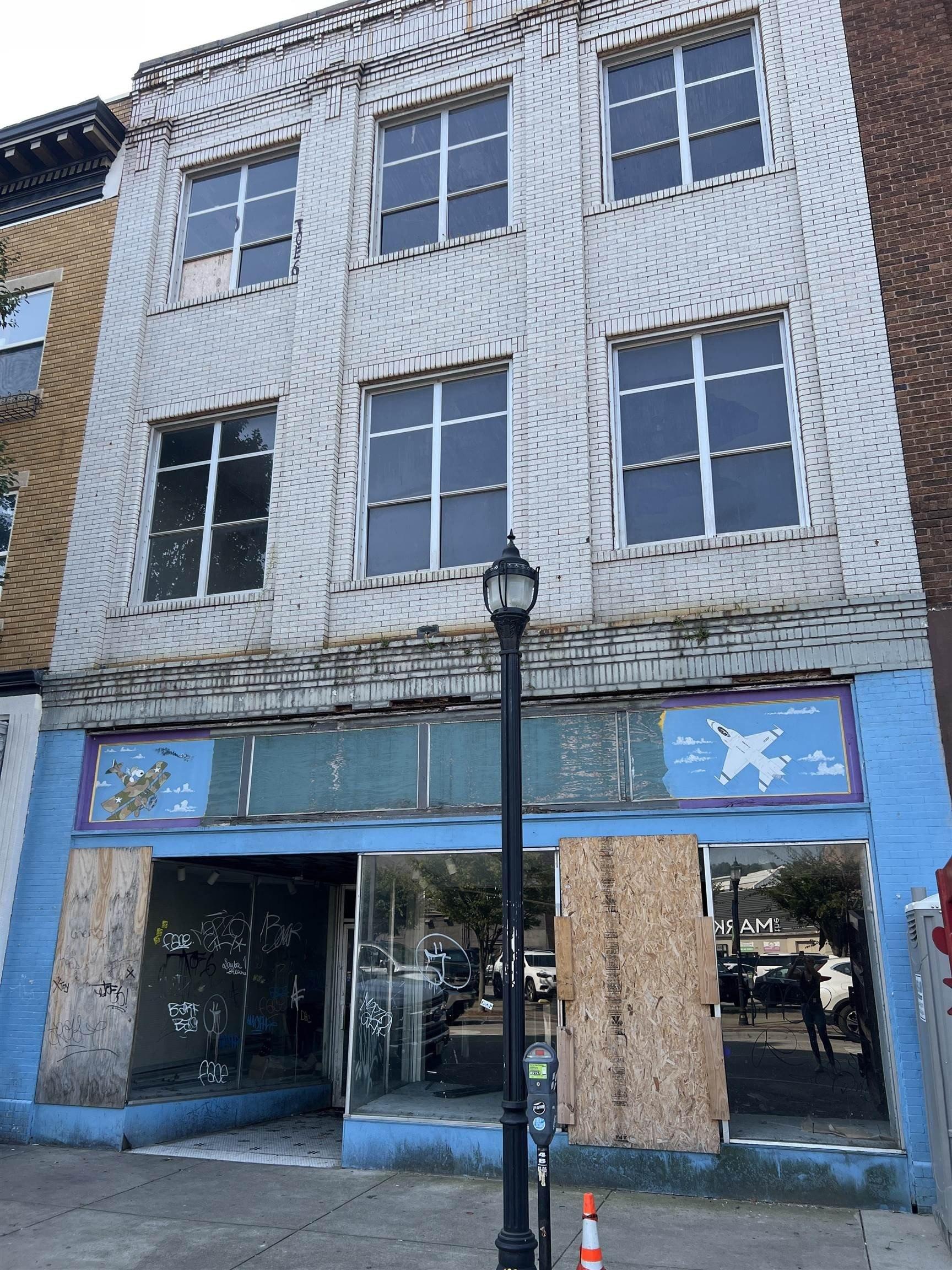 Property Image for 813 4th Avenue