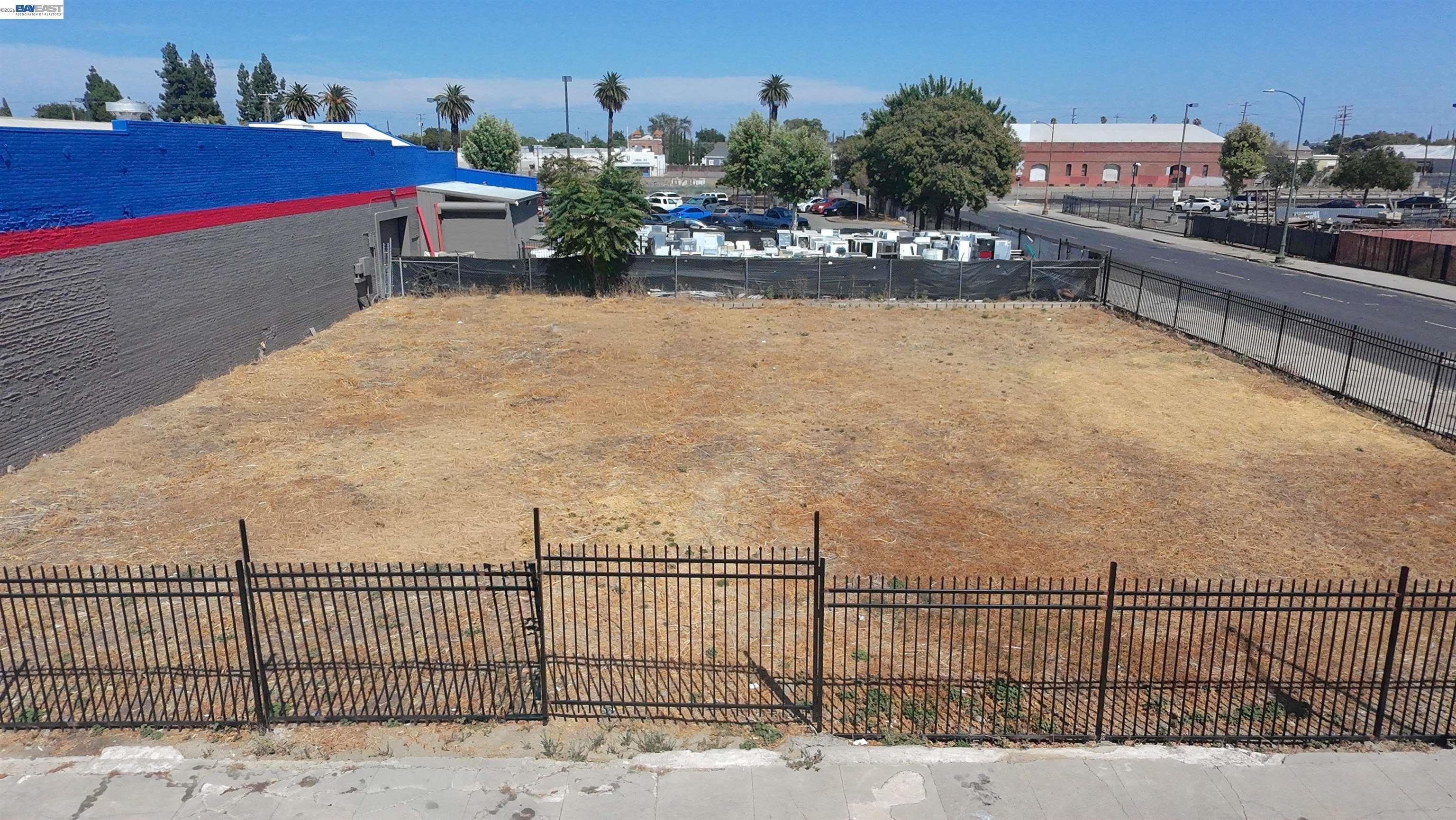 Property Image for 909 E Main Street