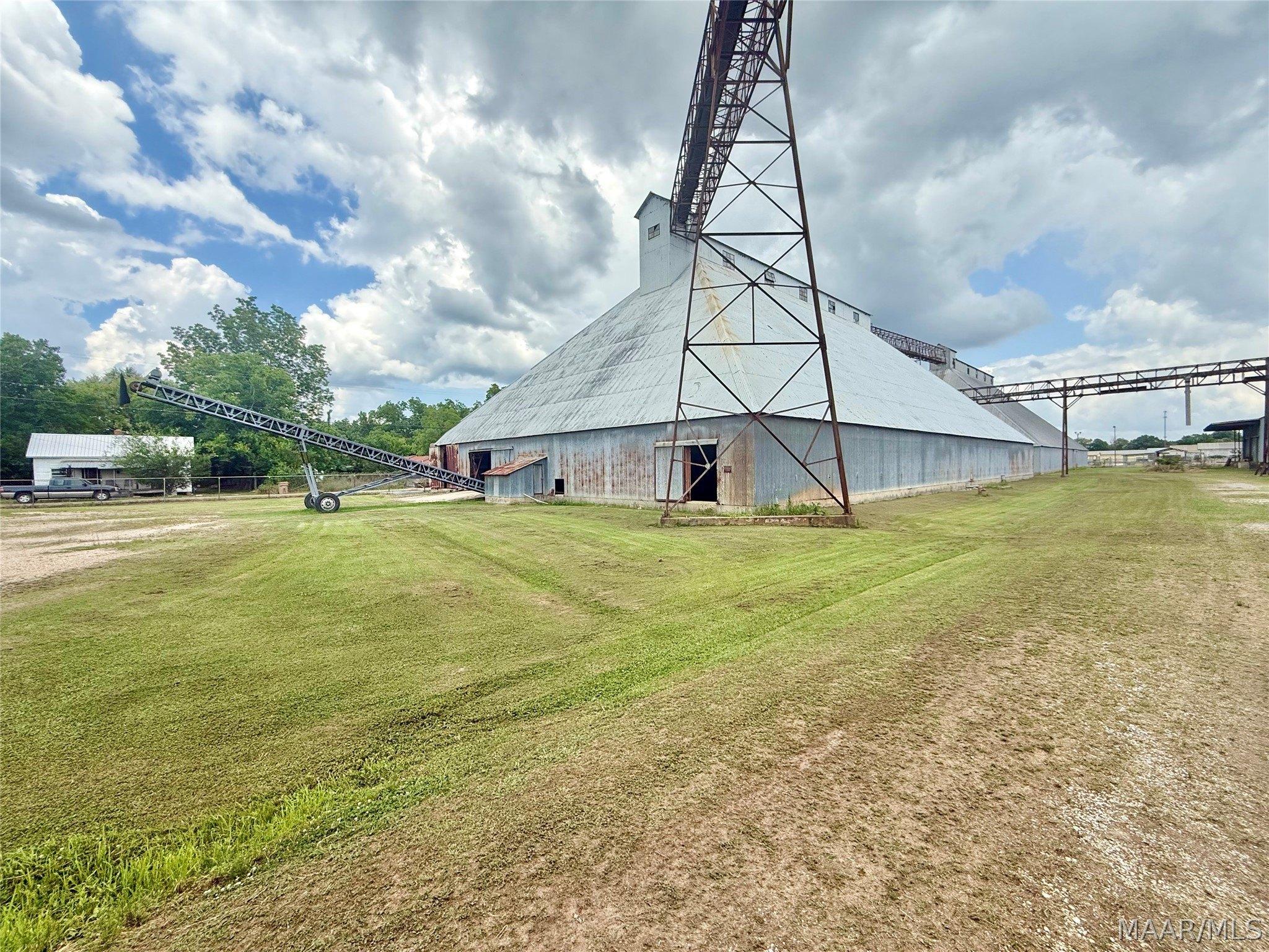 Property Image for 1100 Plant Street