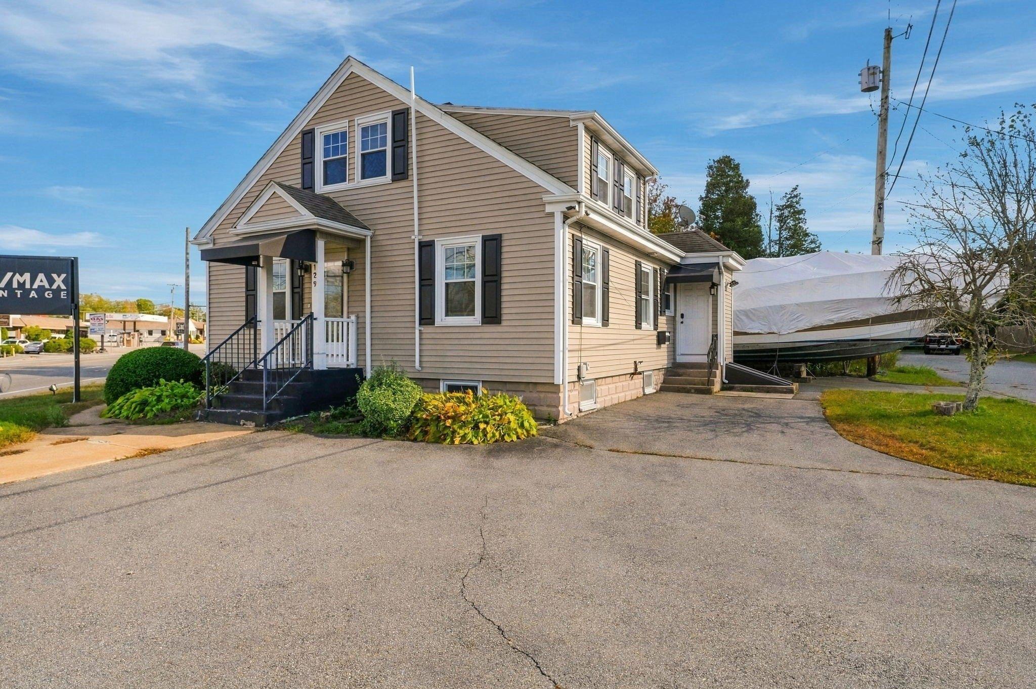 Property Image for 129 Huttleston Ave