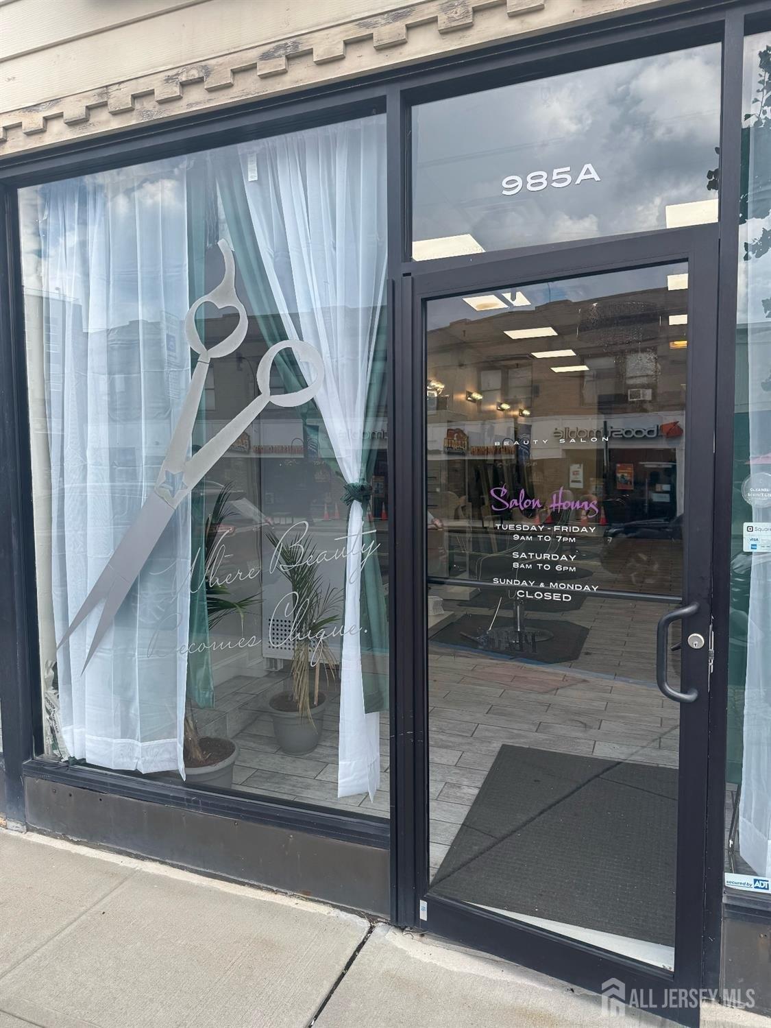 Property Image for 985-a Stuyvesant Avenue