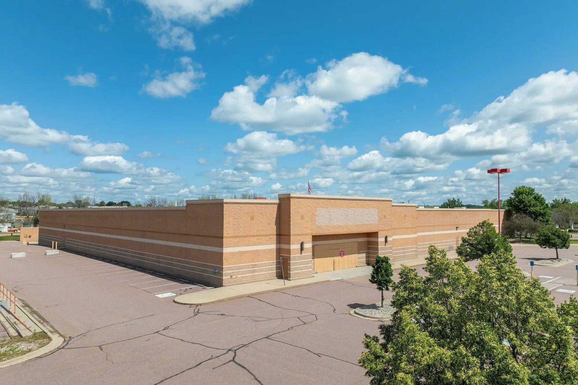 Property Image for 1914 S Broadway St, New Ulm, MN 56073
