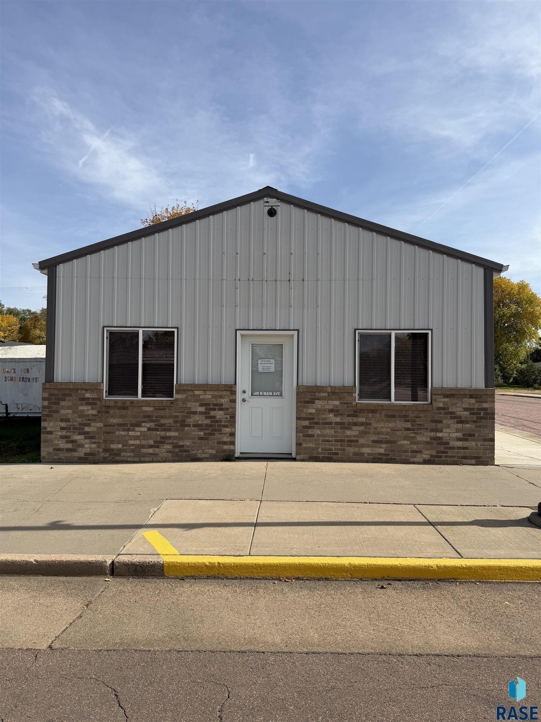 Property Image for 300 N Main St