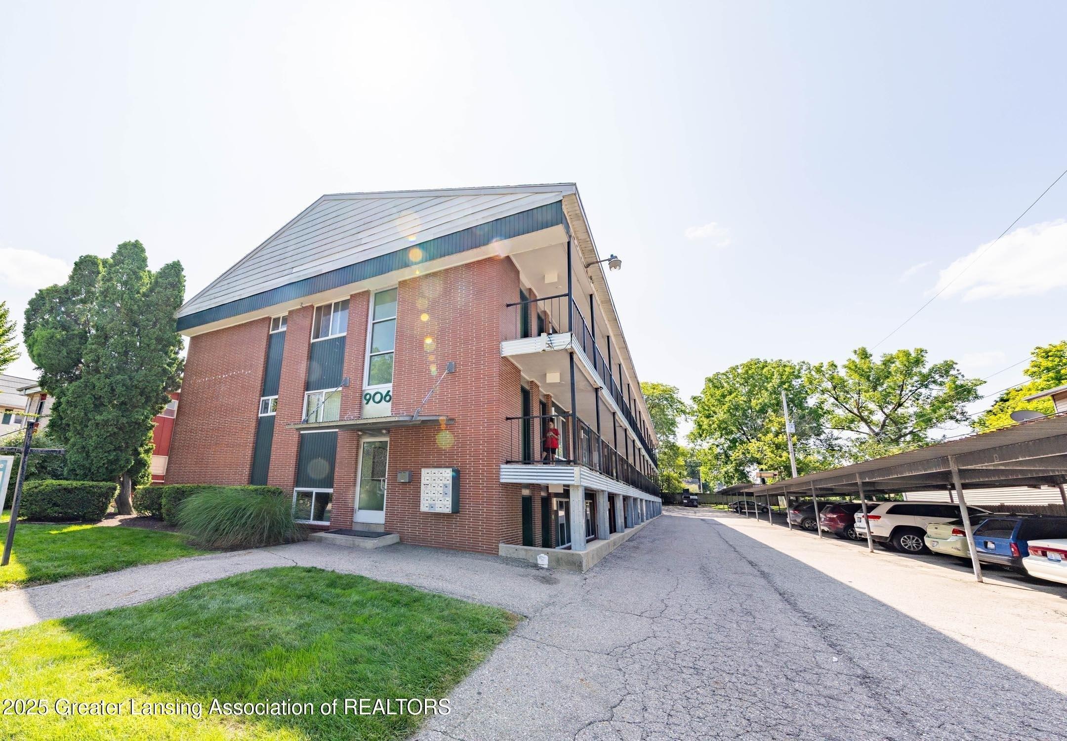 Property Image for 906 E Shiawassee Street