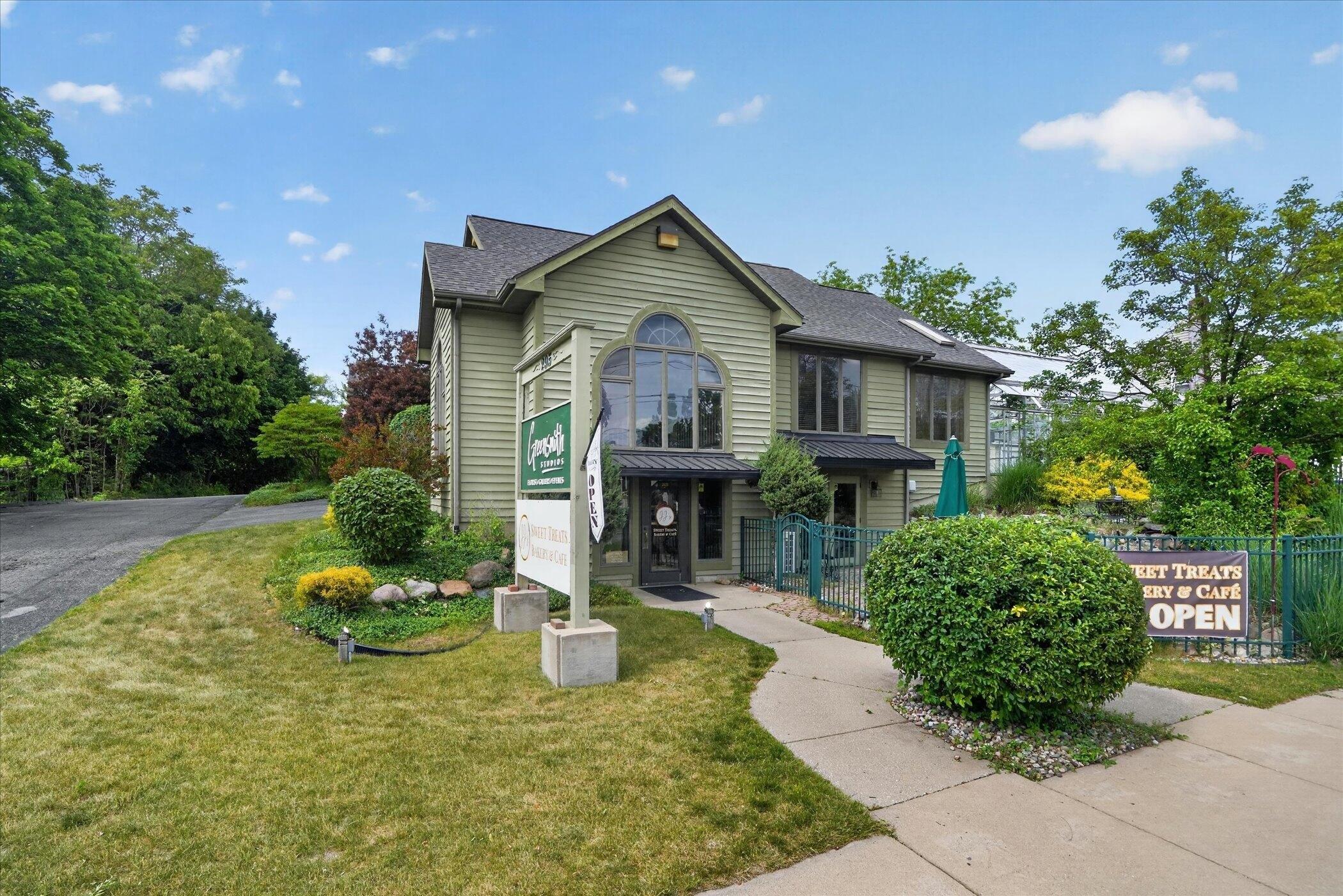 Property Image for 295 E Emmett Street