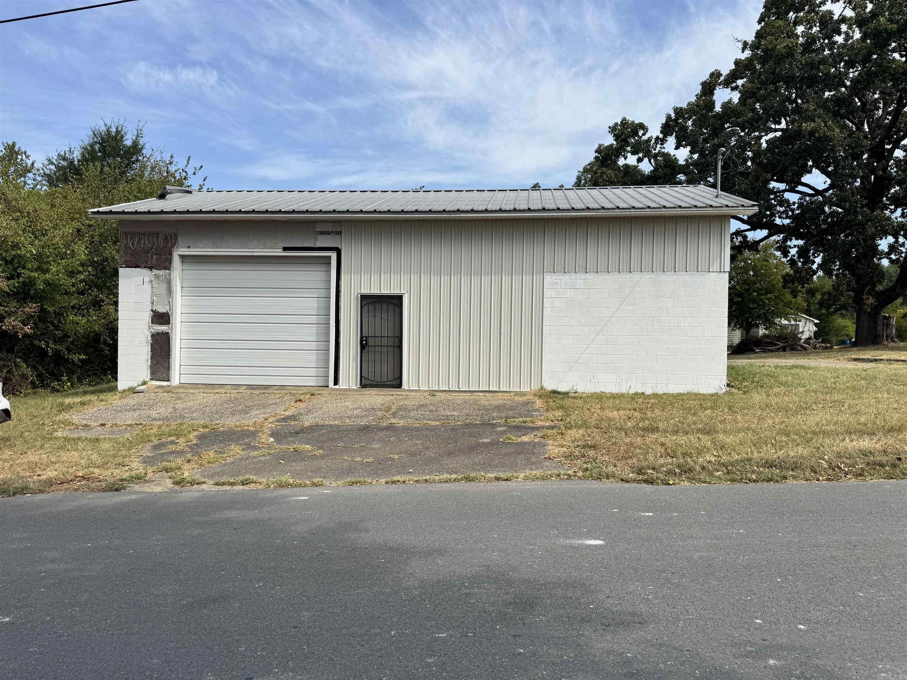 Property Image for 712 W Sullenberger Avenue