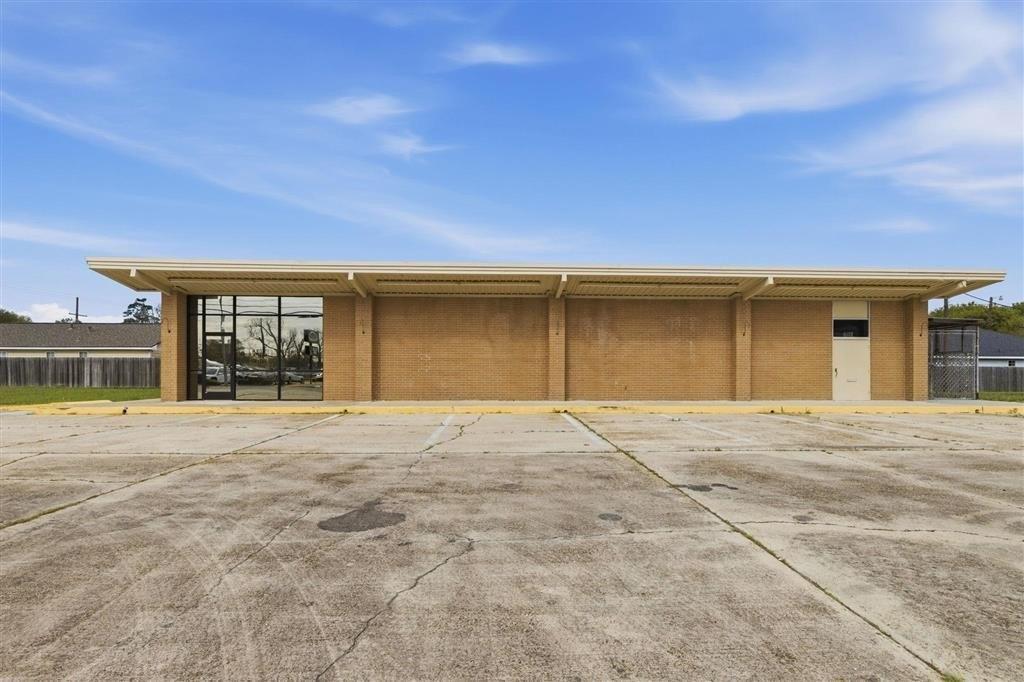 Property Image for 309 N Huntington St, Sulphur, LA 70663