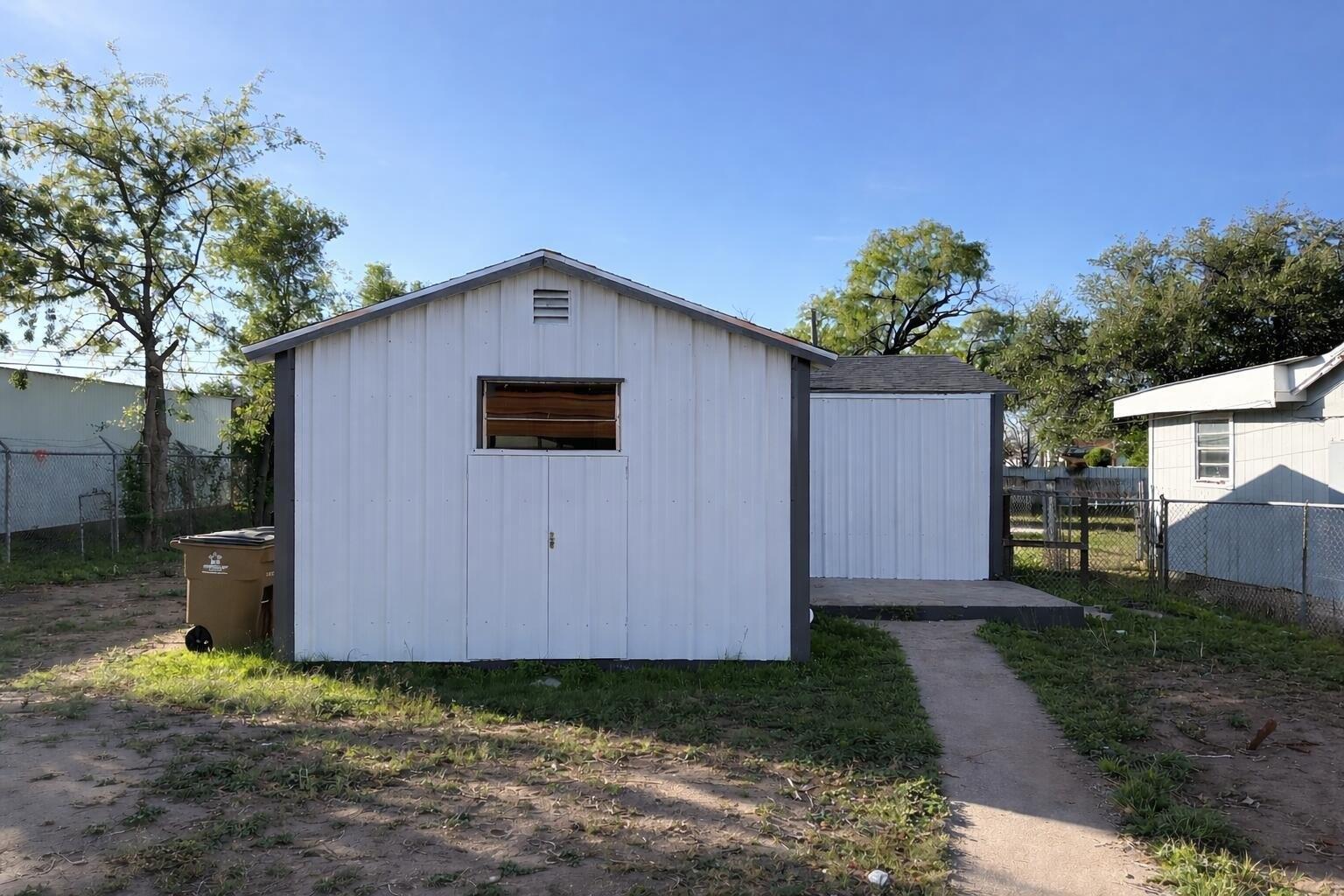 Property Image for 311 W 14th Street