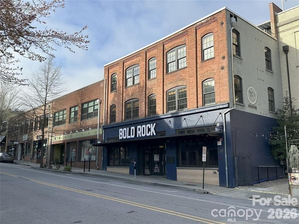 Property Image for 39 Lexington Avenue N