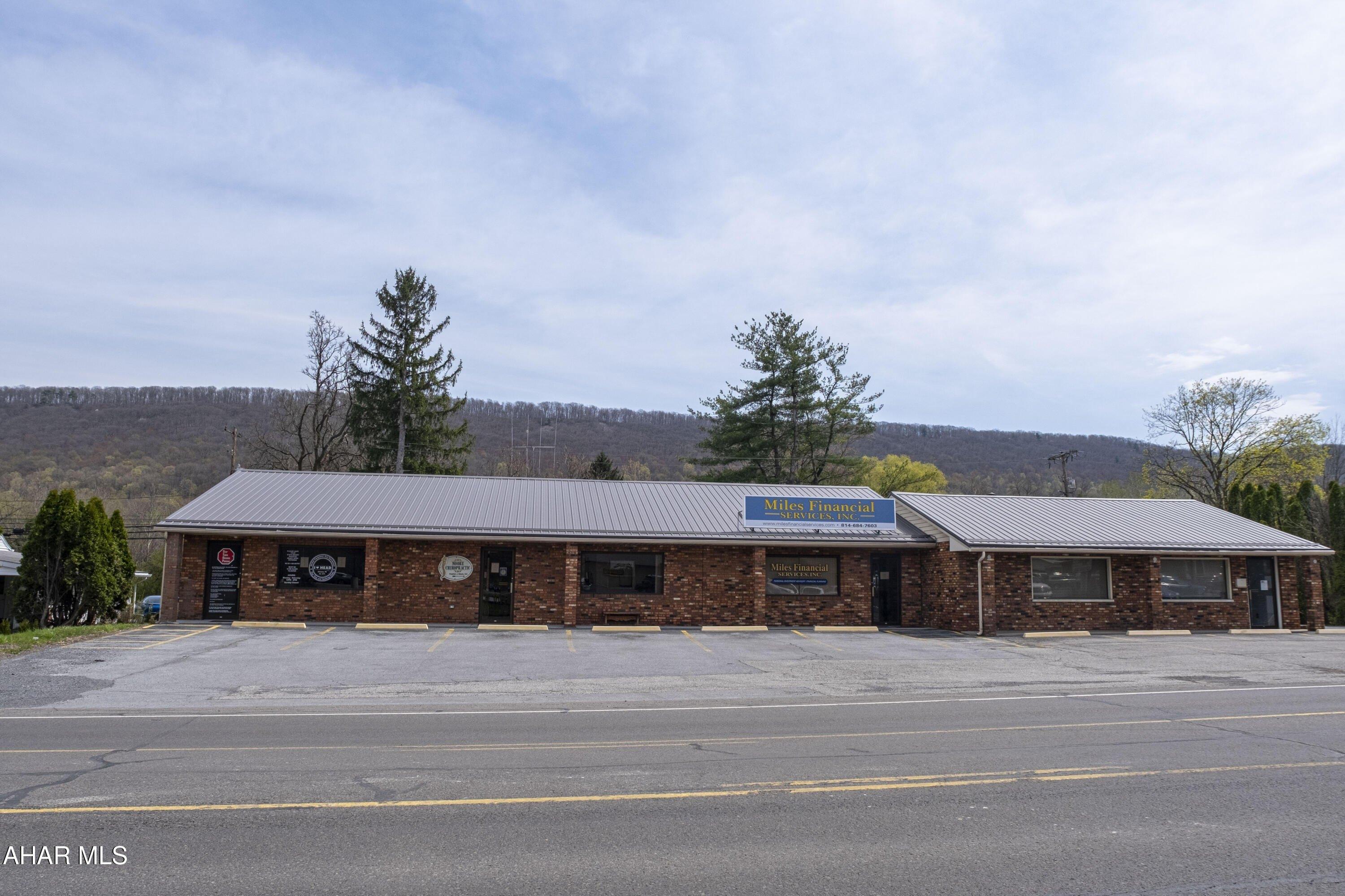 Property Image for 5523 E Pleasant Valley Boulevard