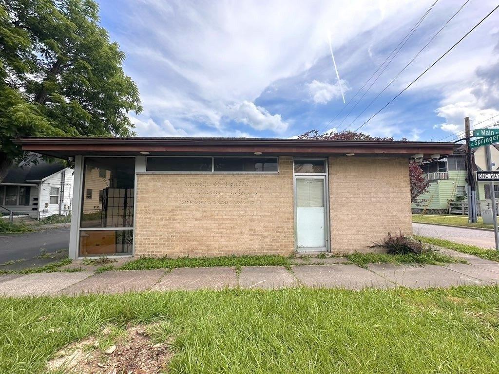 Property Image for 609 W Main Street