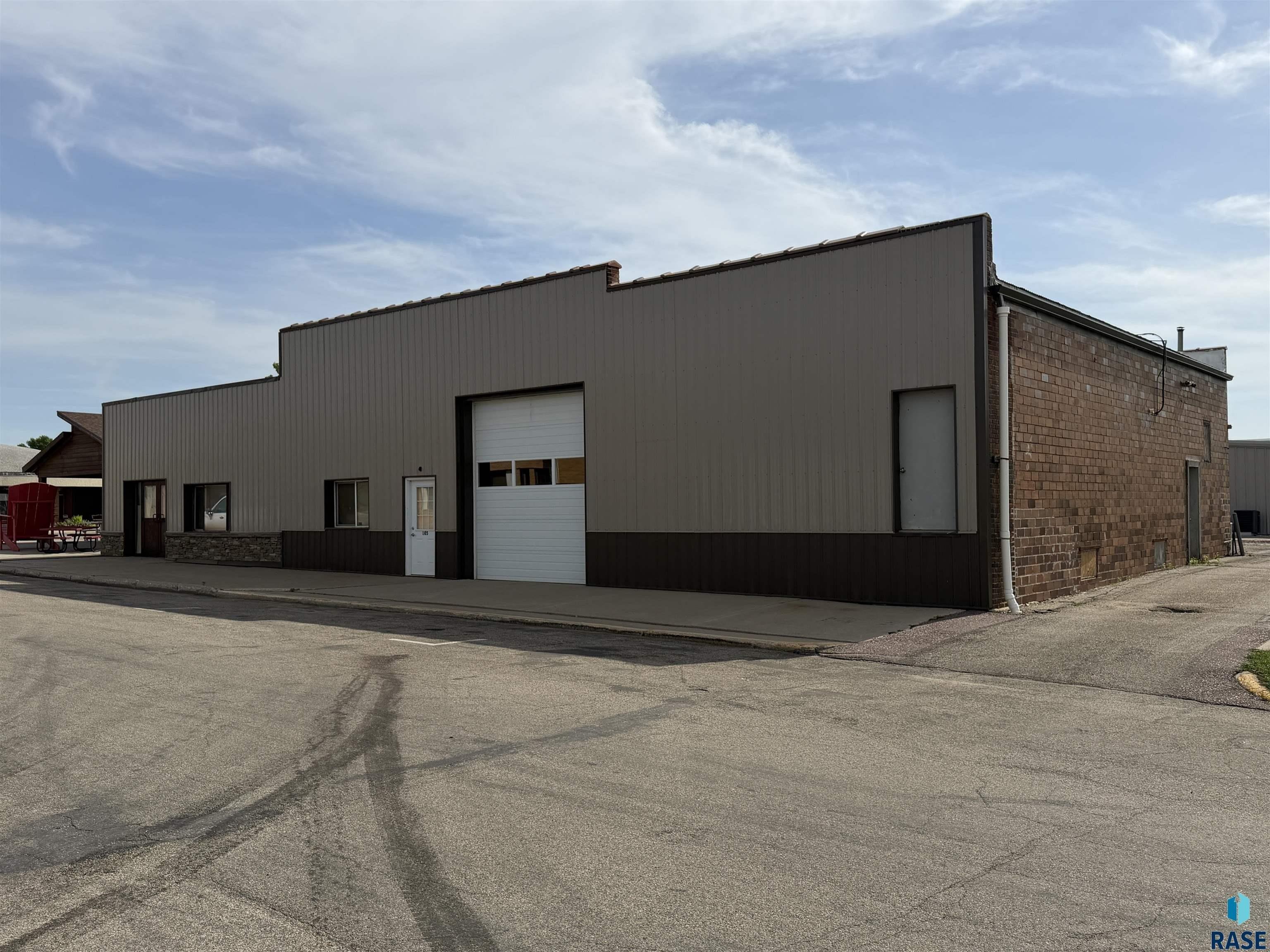 Property Image for 101 S McKenzie St