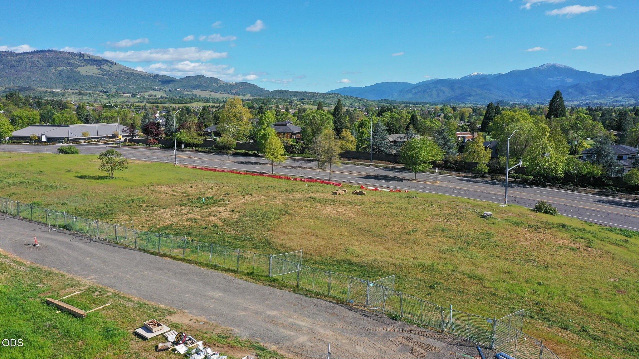 Property Image for 3256 Hillcrest Road