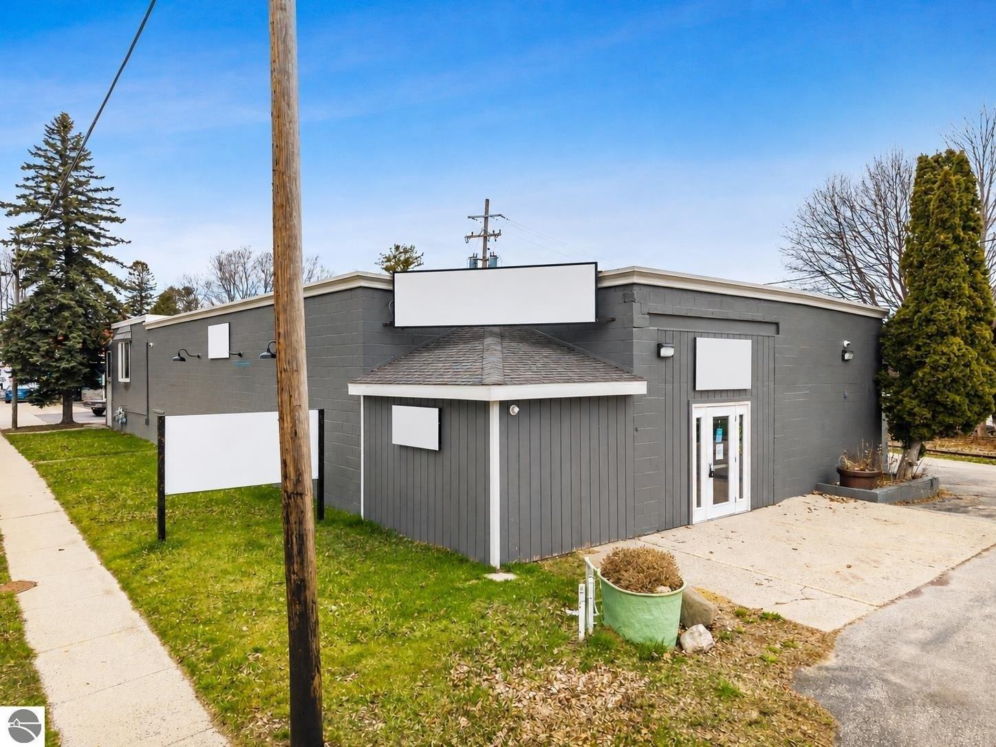 Property Image for 108 N Us-23