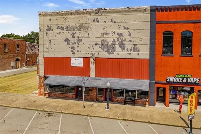 Property Image for 309 W 6th Street