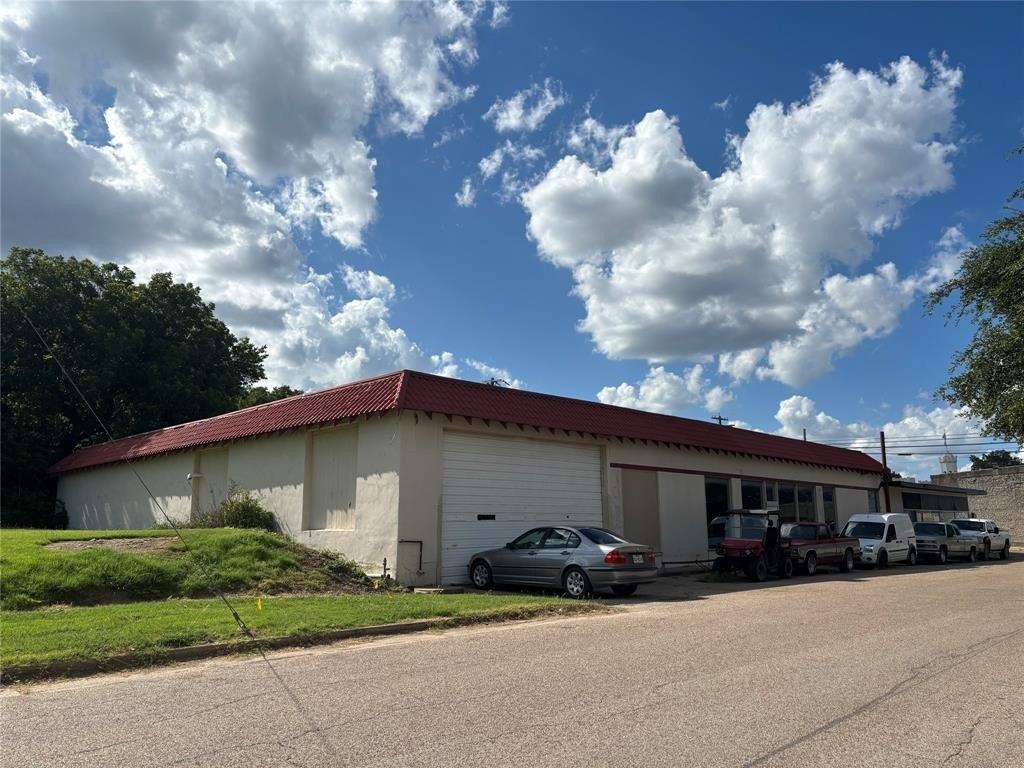 Property Image for 207 S Bell Street