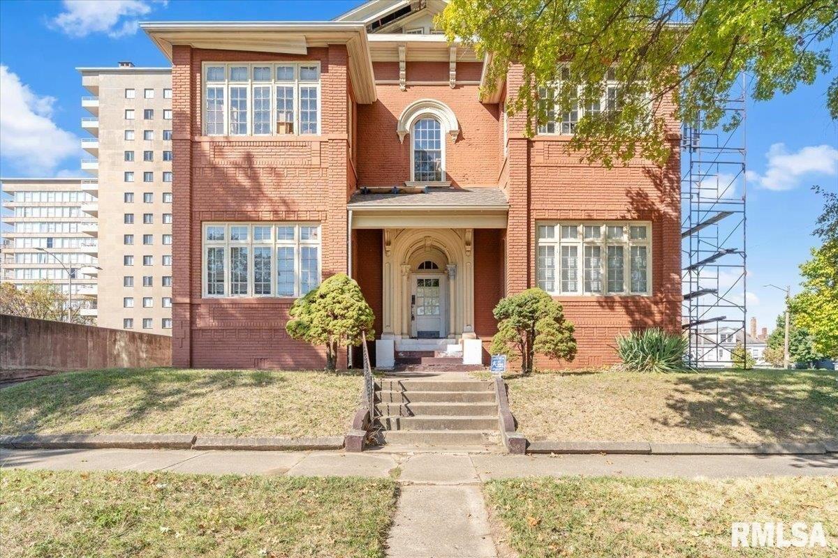 Property Image for 703 S 8TH Street