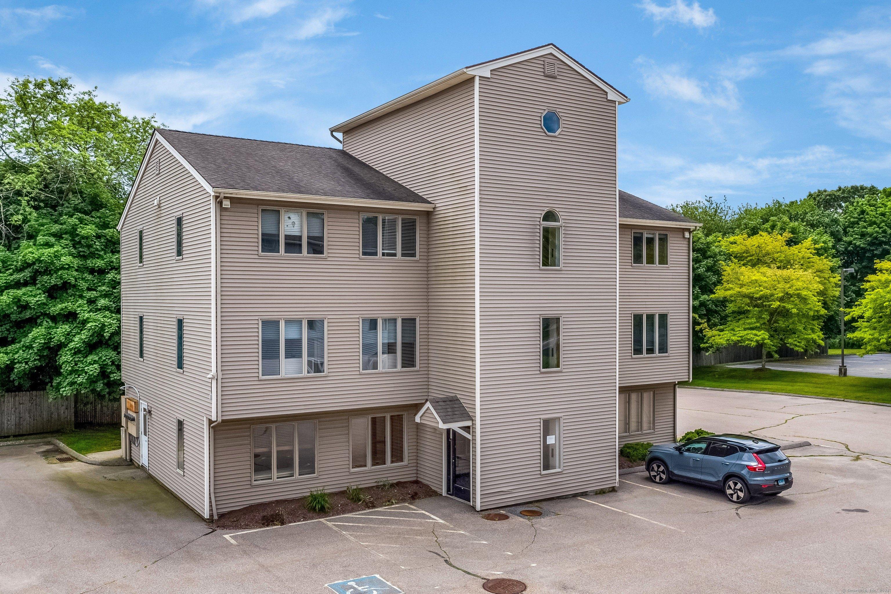 Property Image for 70 Essex Road unit: East Building East Building