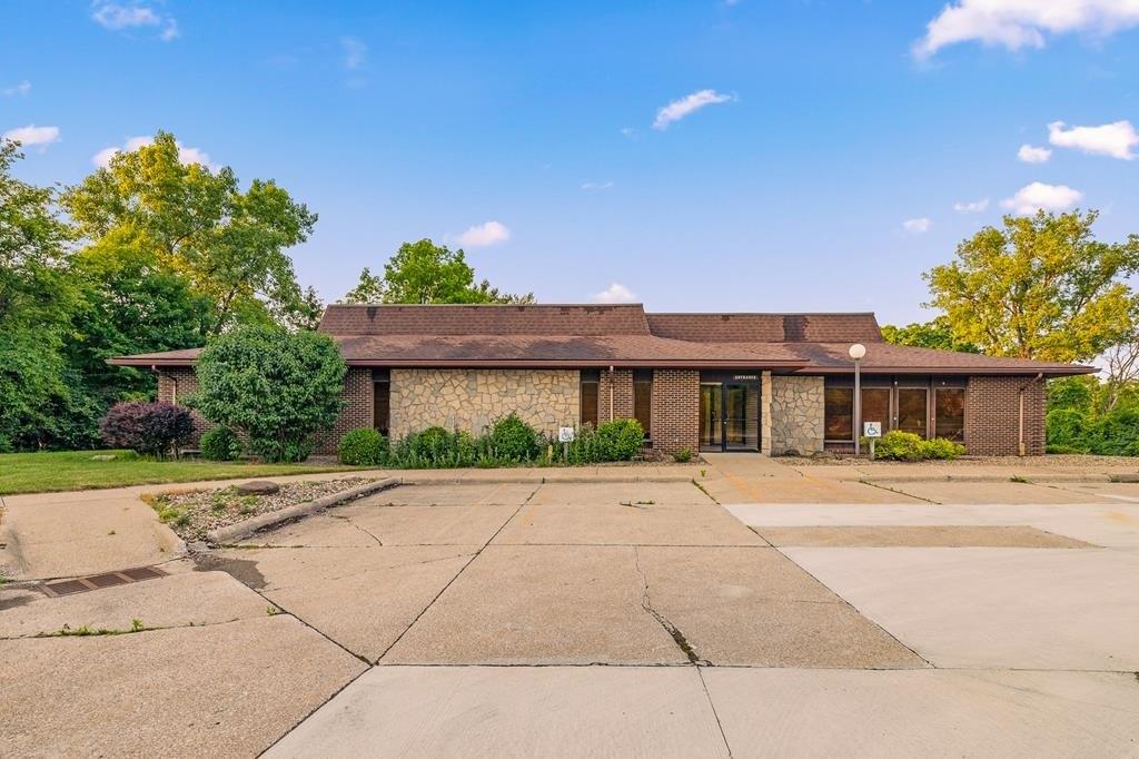 Property Image for 370 Cline Ave.