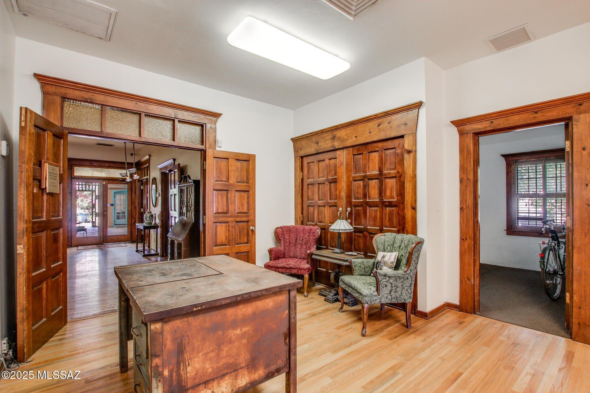Property Image for 325 W Franklin Street unit: 101 101