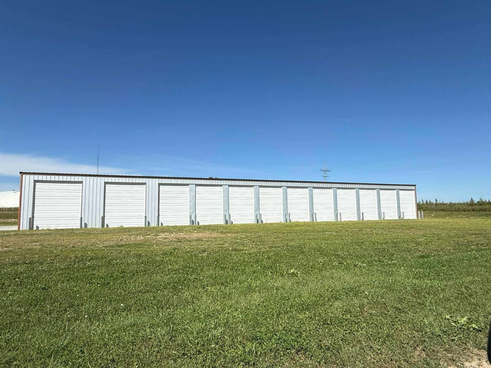 Property Image for 906 E Oak Street