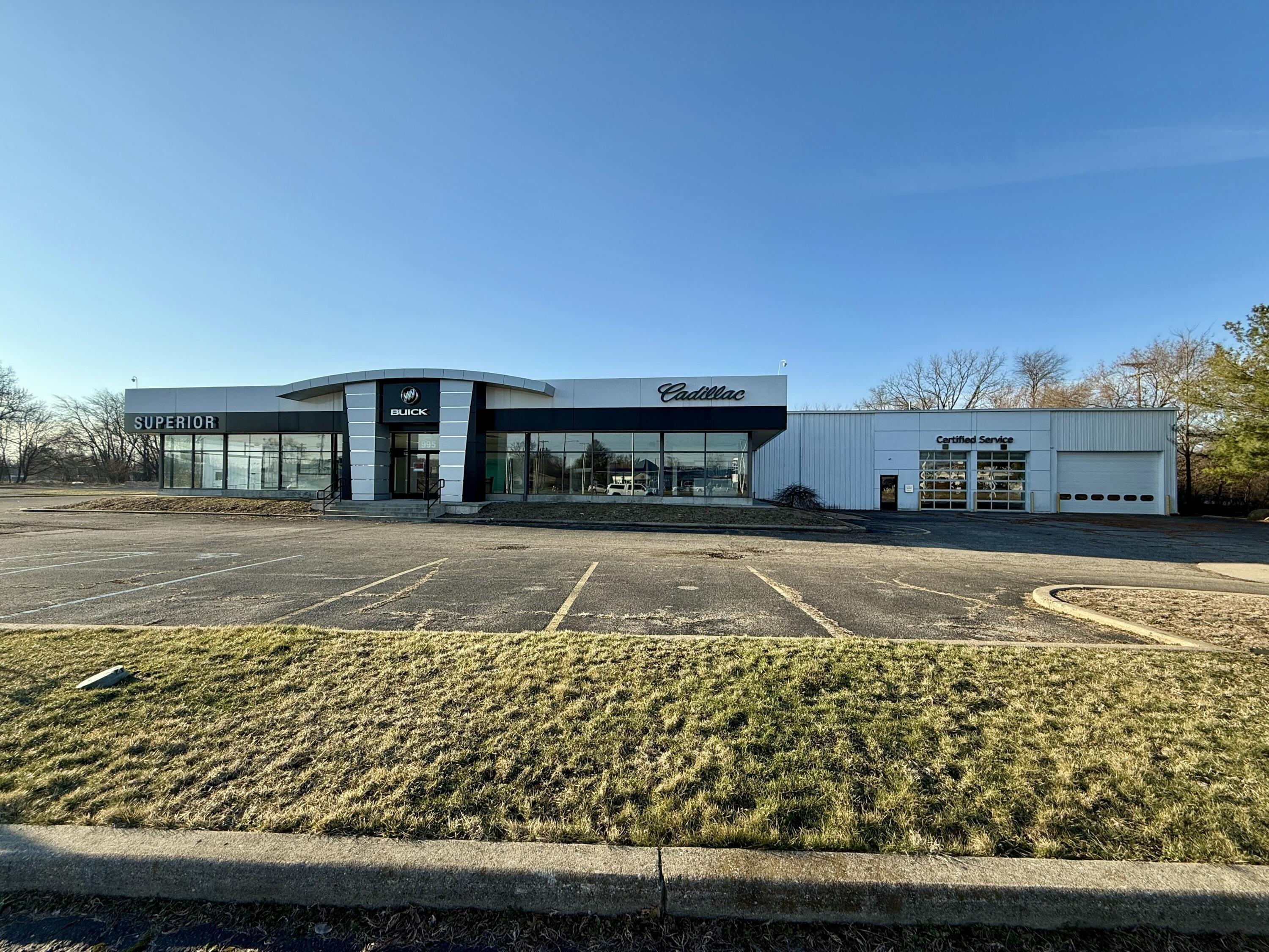 Property Image for 995 W Columbia Avenue