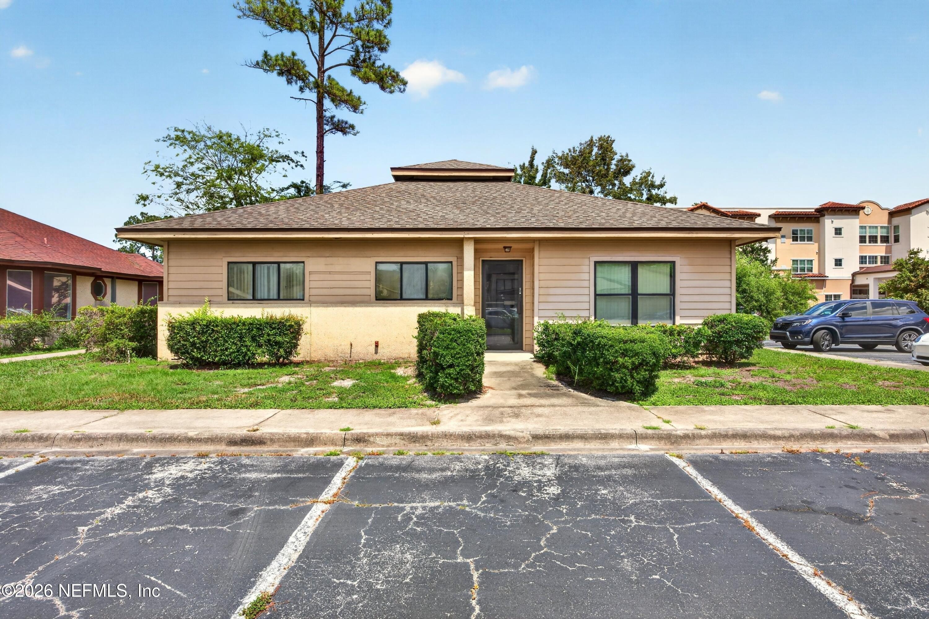 Property Image for 1543 KINGSLEY Avenue Bld19