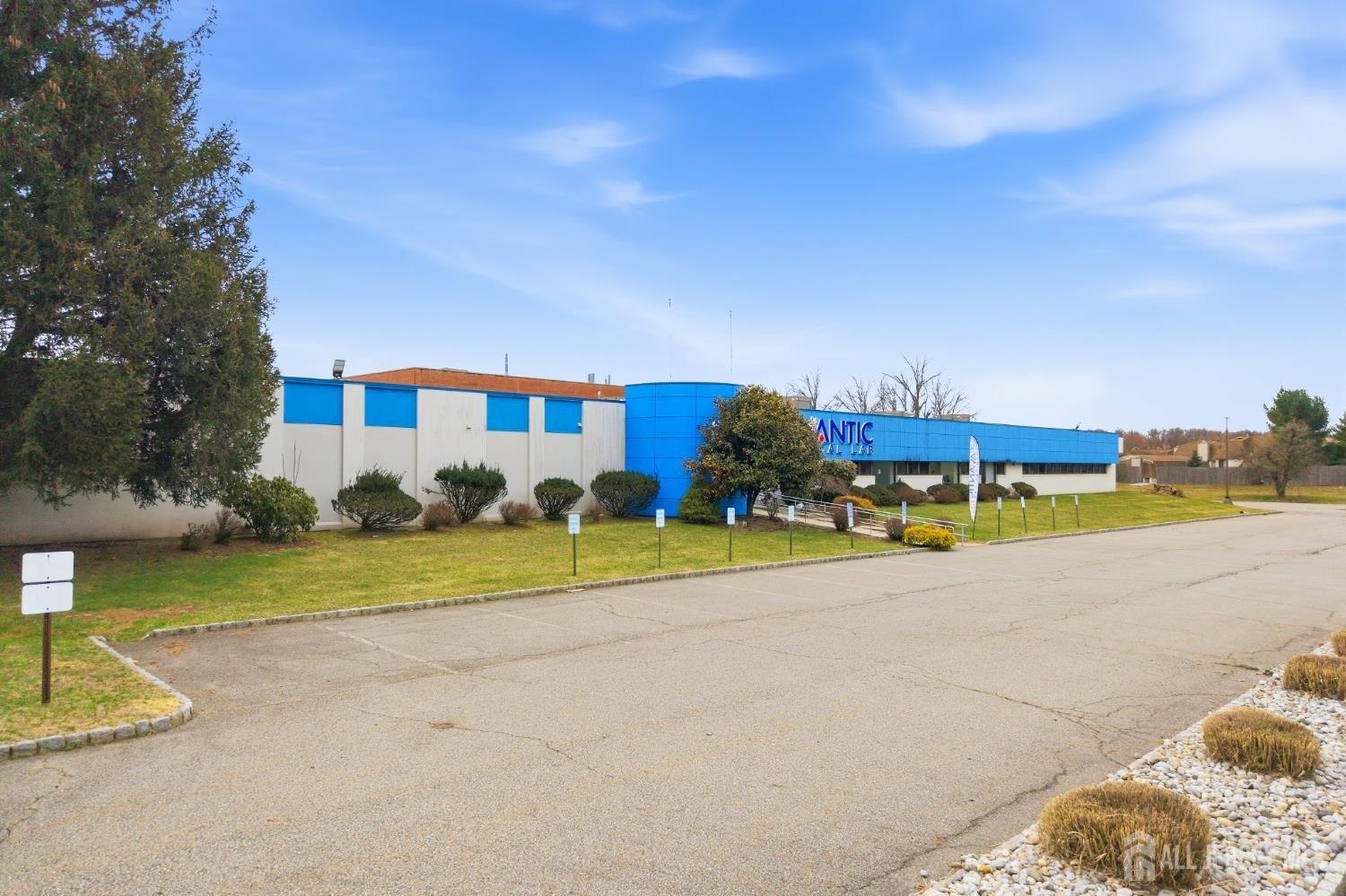 Property Image for 3880 Park Avenue