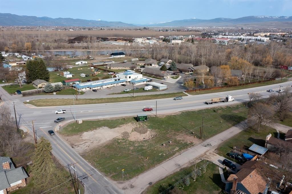 Property Image for 2400 River Road