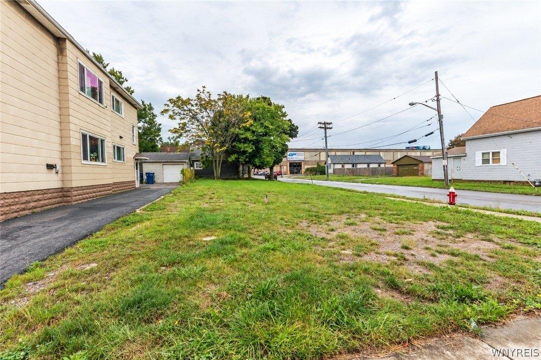 Property Image for 1647 Clinton Street