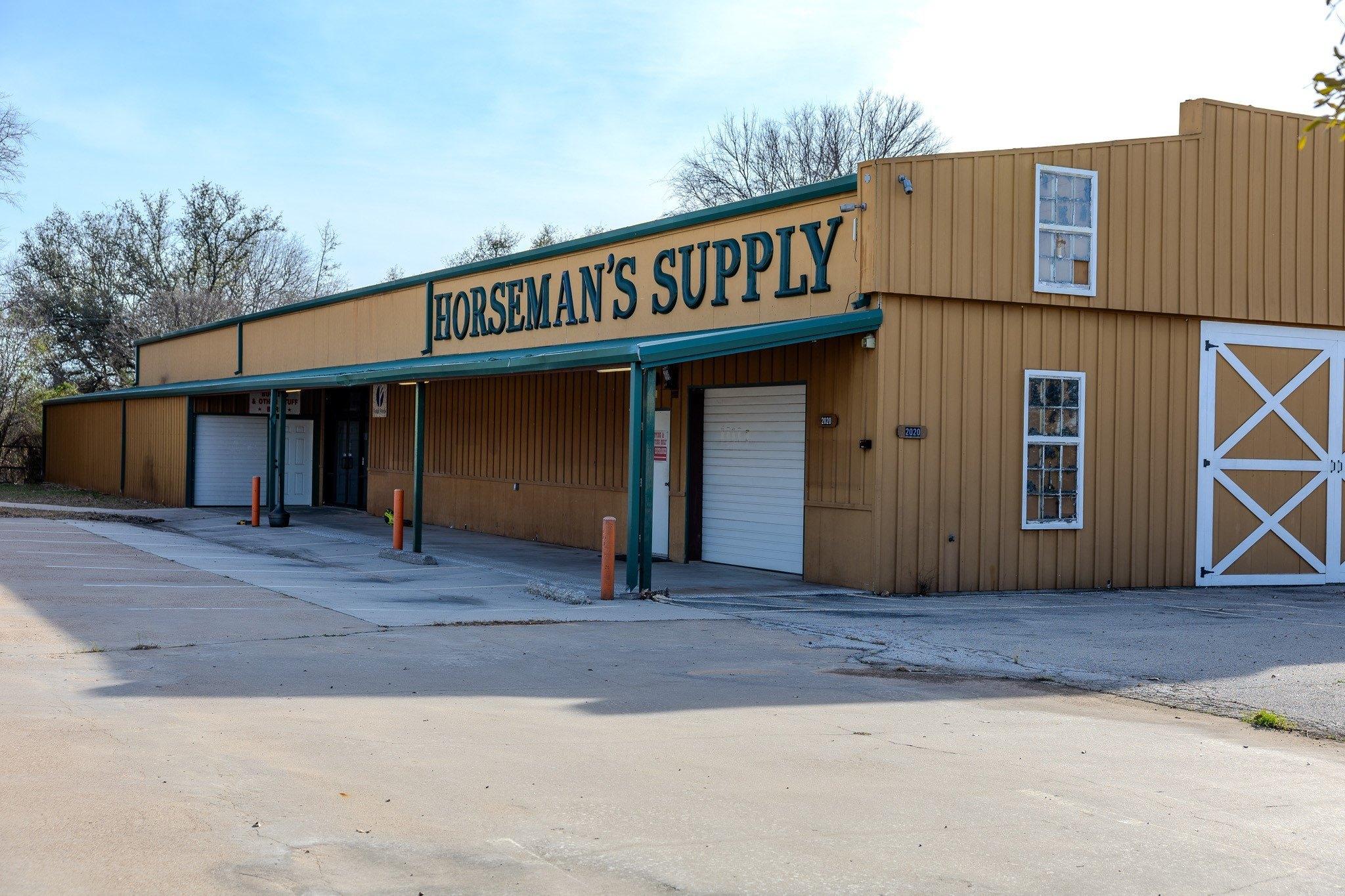 Property Image for 2020 FORT WORTH Highway