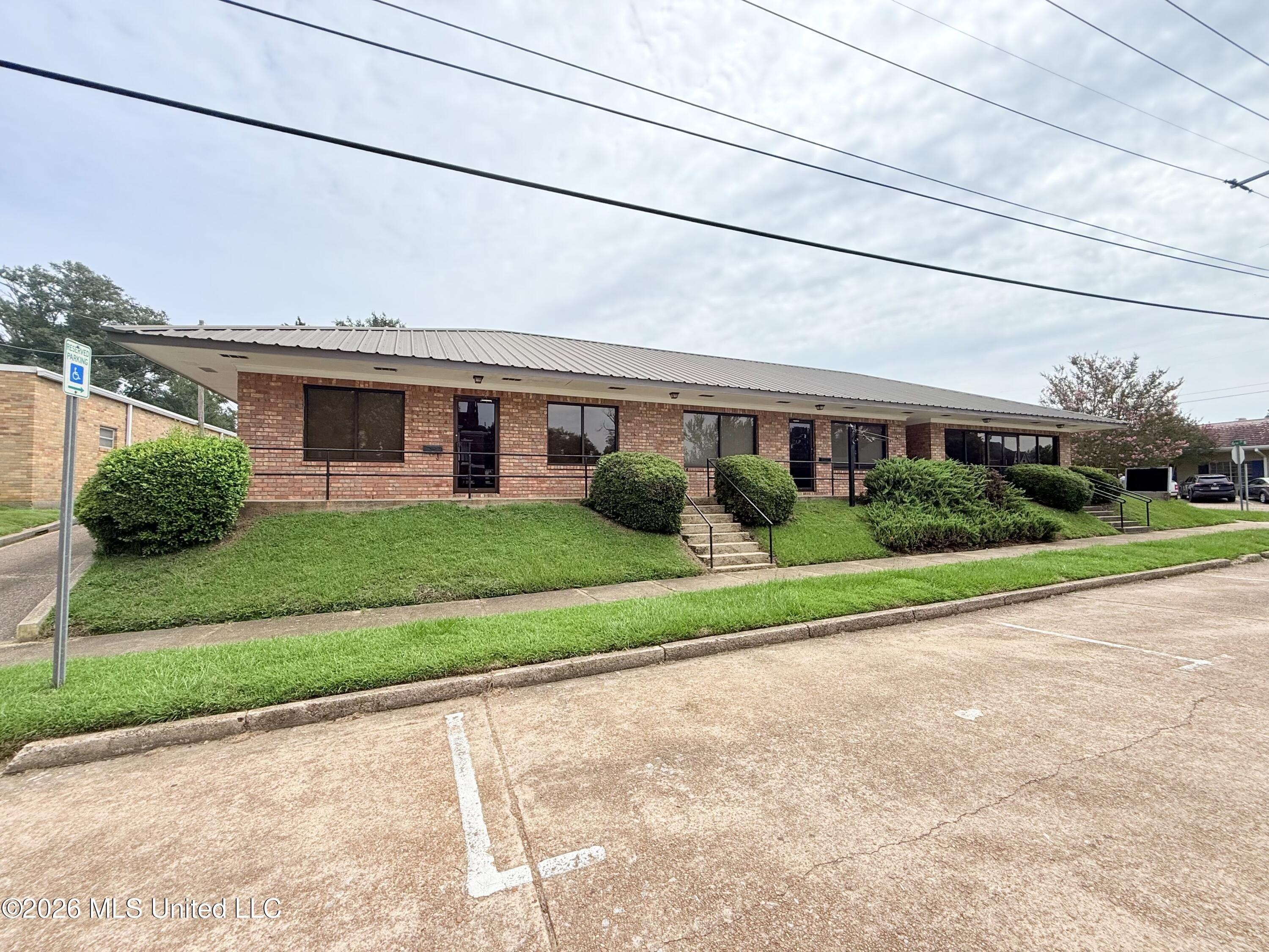 Property Image for 604 Delaware Avenue