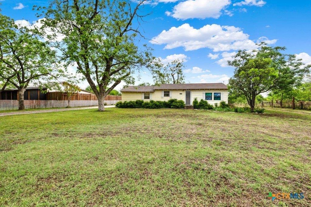 Property Image for 1959 Gruene Road