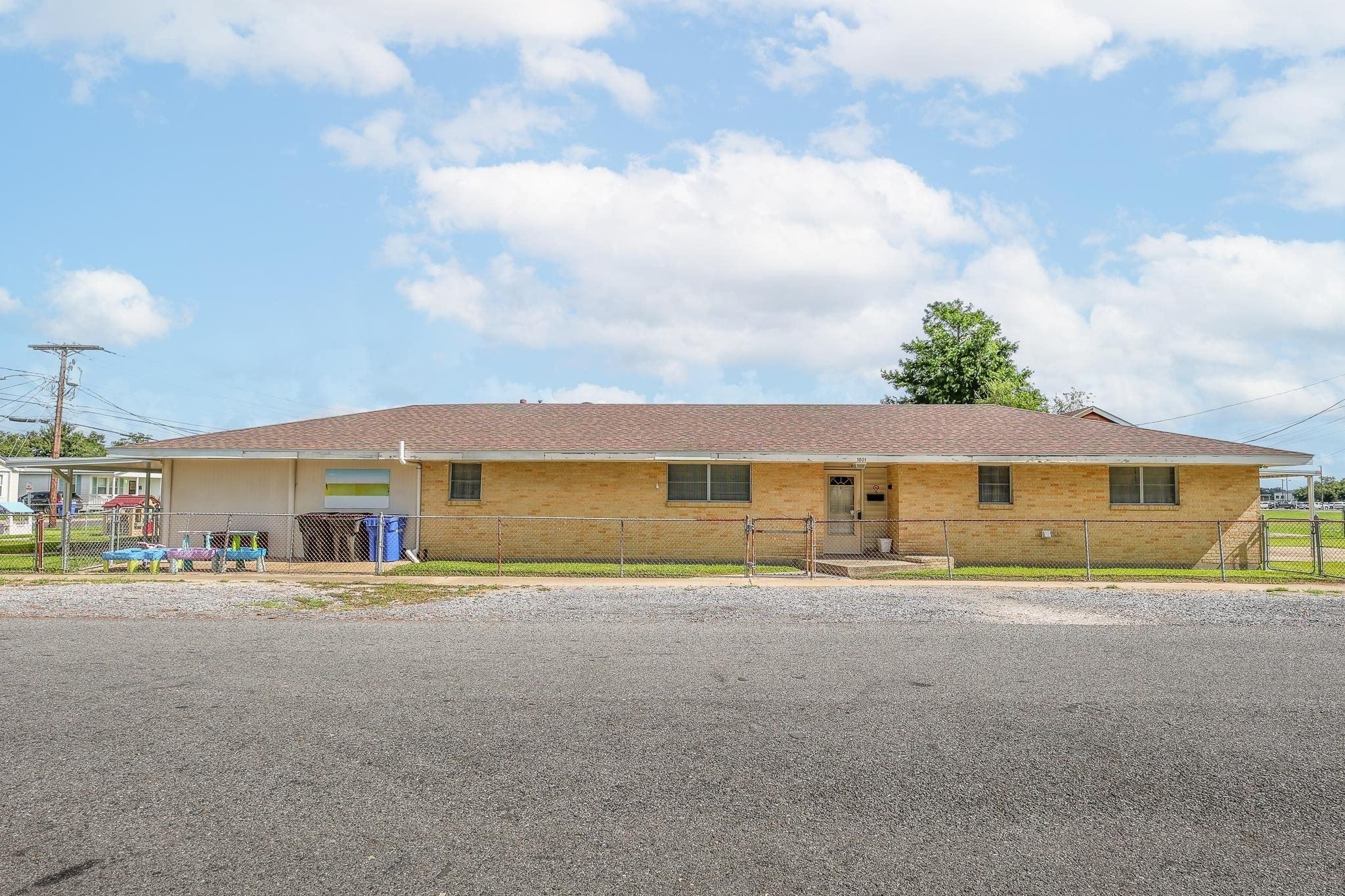 Property Image for 1001 E 12th Street