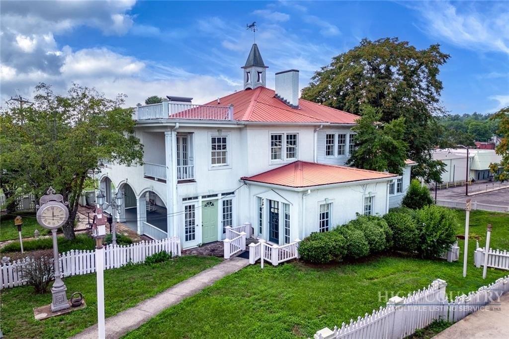 Property Image for 1010 SW College Avenue