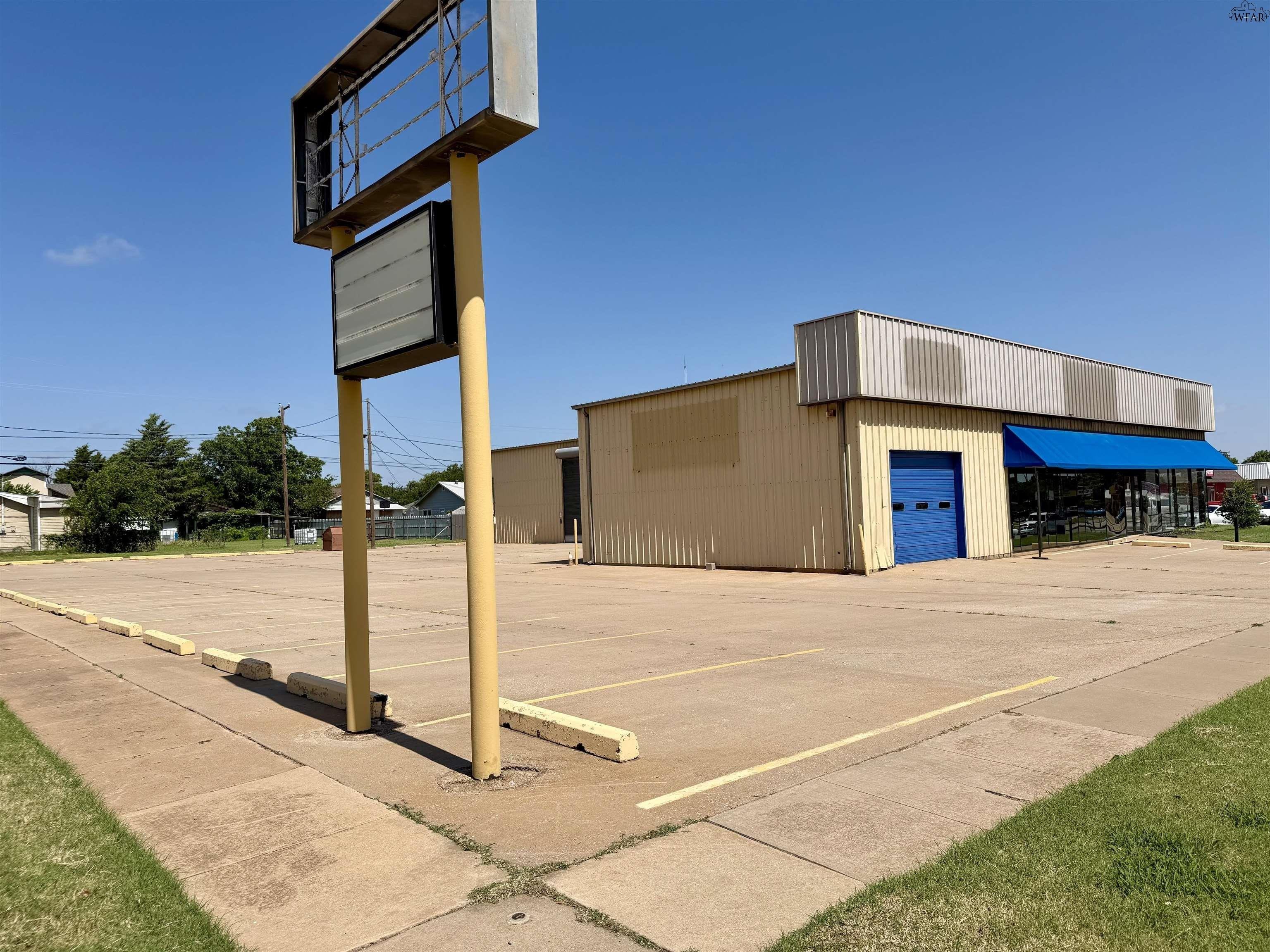 Property Image for 2408 KEMP BOULEVARD 2412 Kemp Boulevard