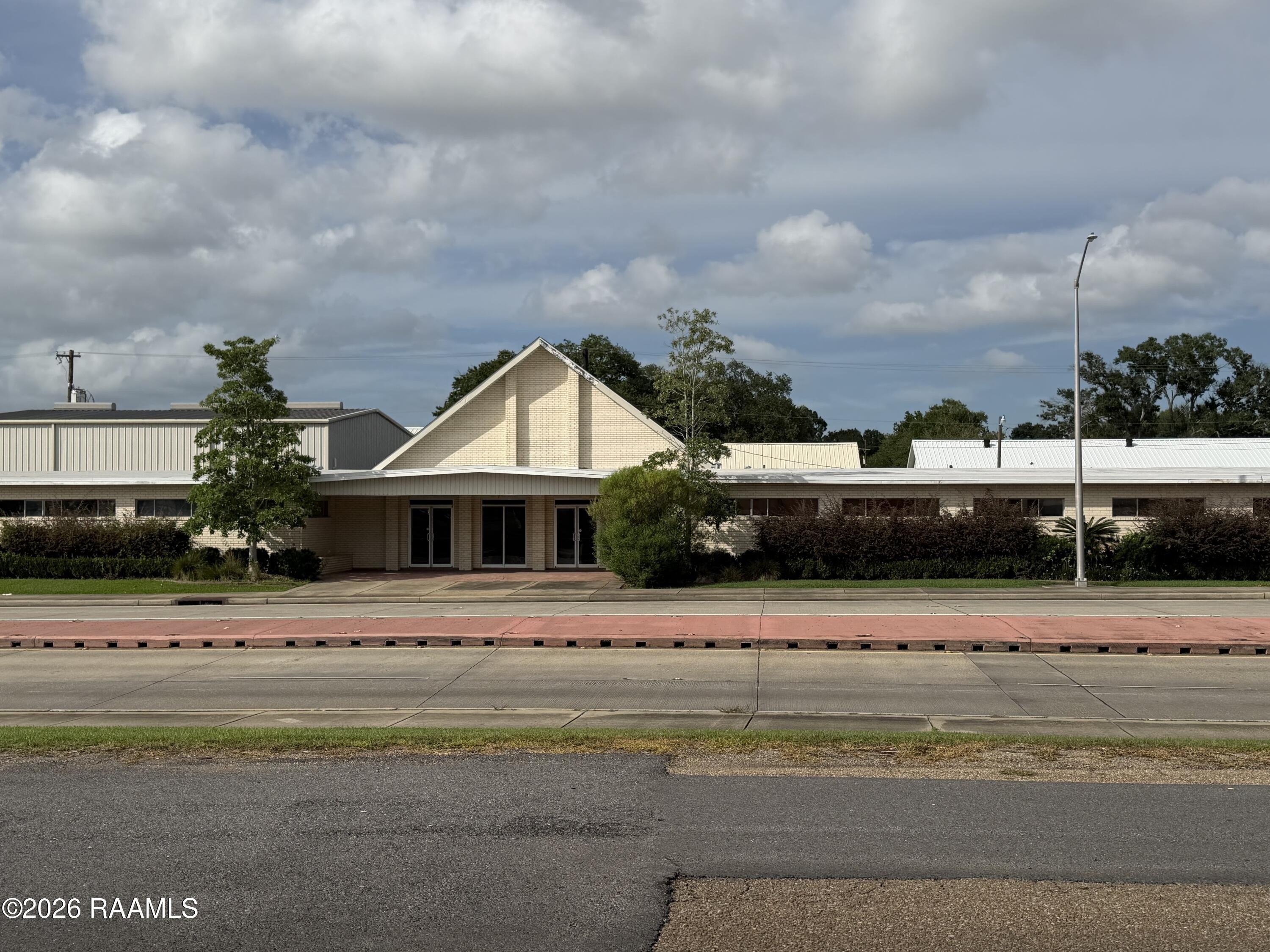 Property Image for 111 Camellia Boulevard
