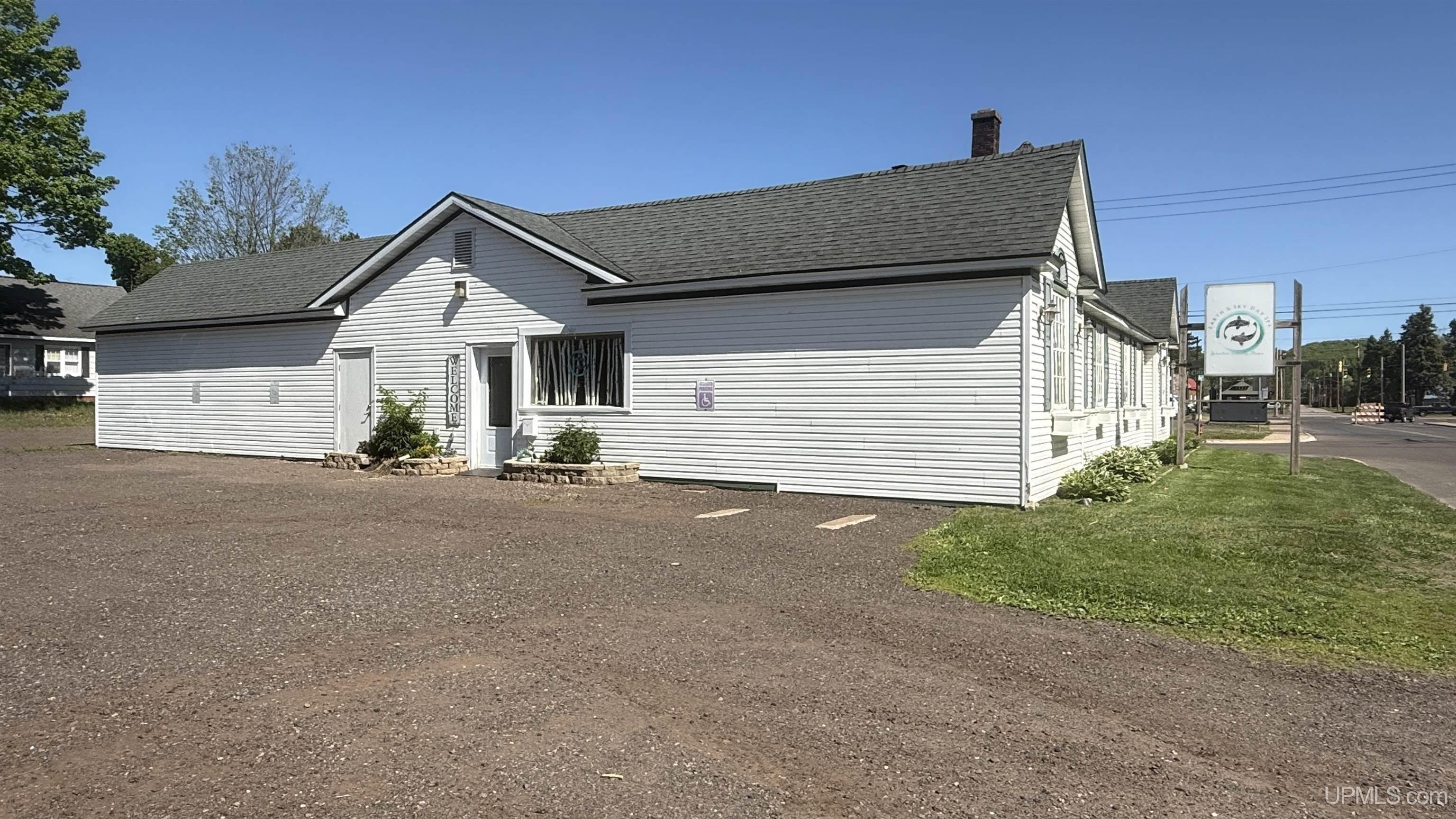 Property Image for 719 Douglas Boulevard