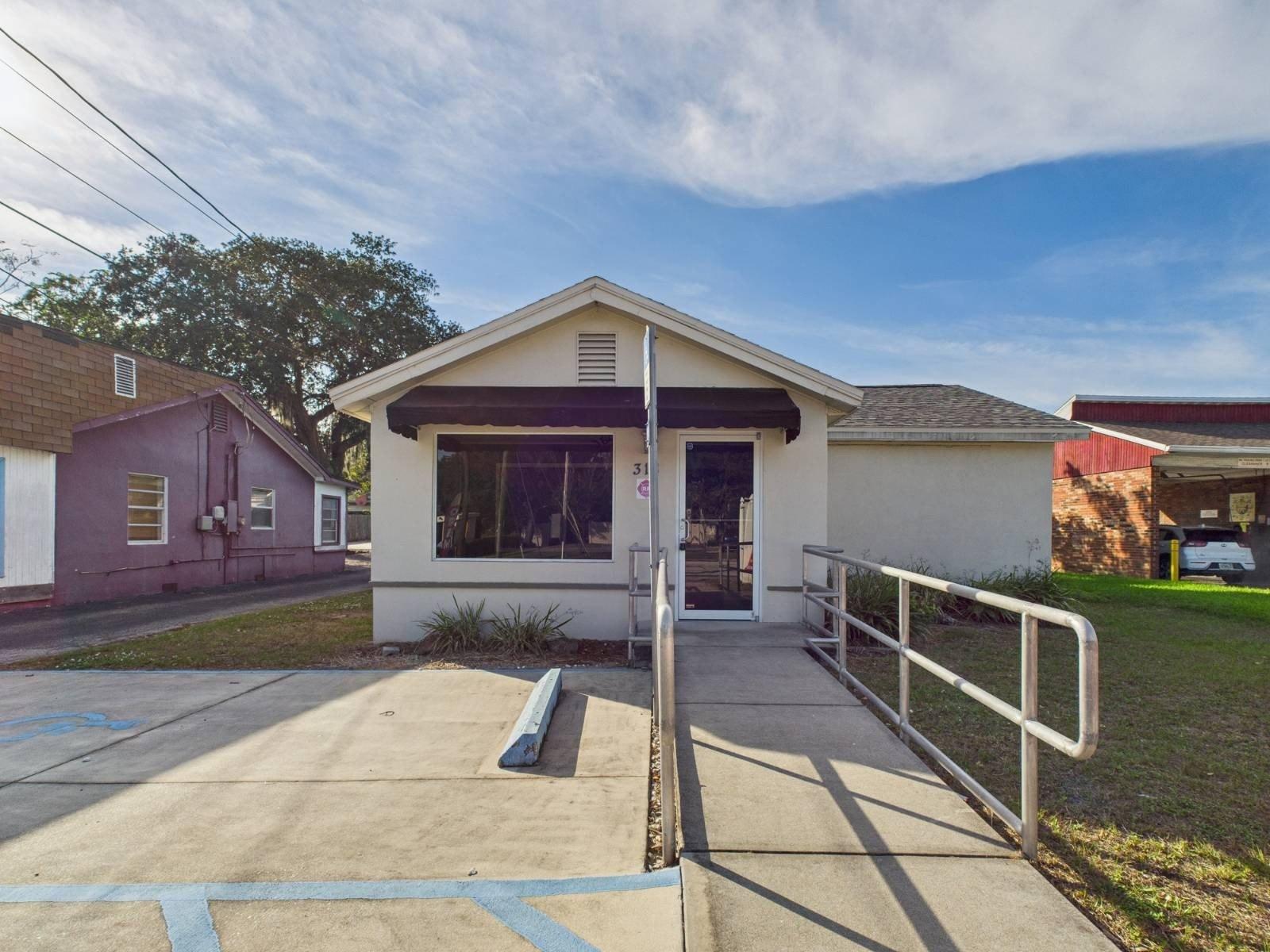 Property Image for 318 S 1st St