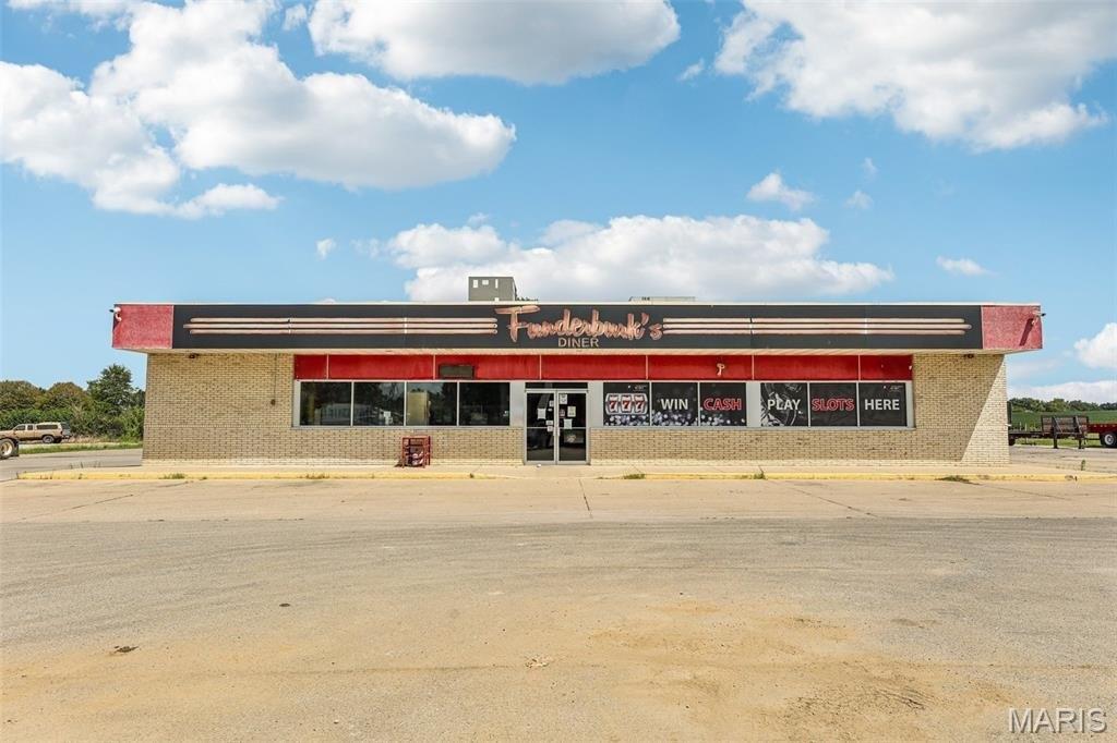 Property Image for 402 W Johnson Street