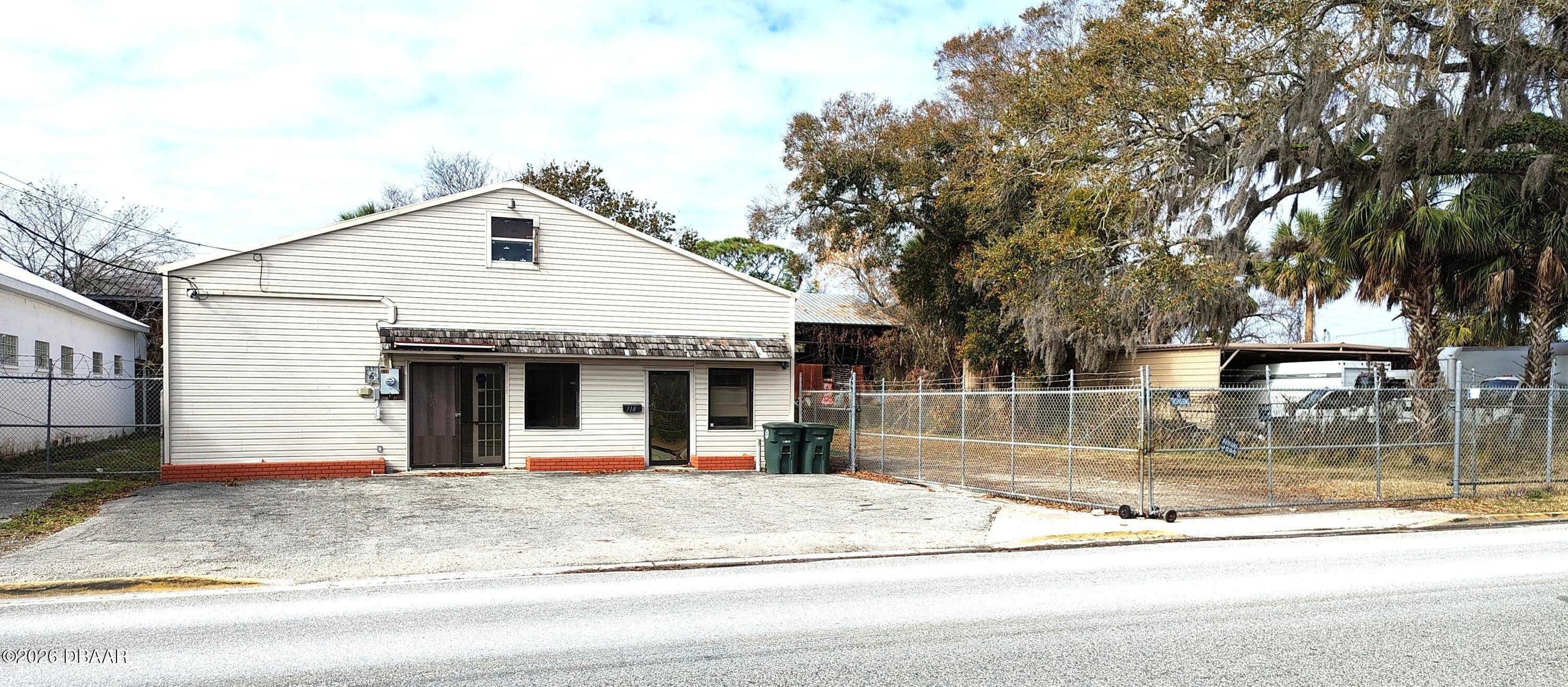 Property Image for 318 N Segrave Street