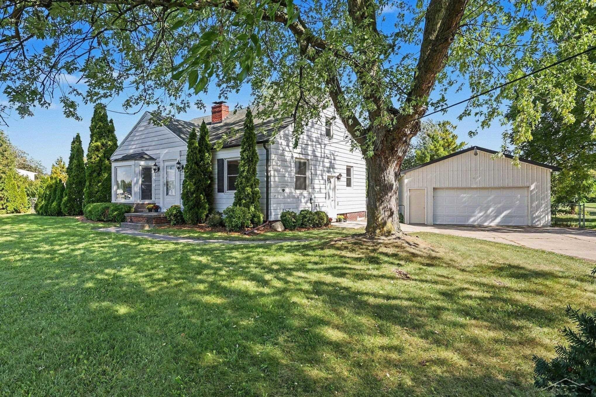 Property Image for 3720 N Michigan Avenue