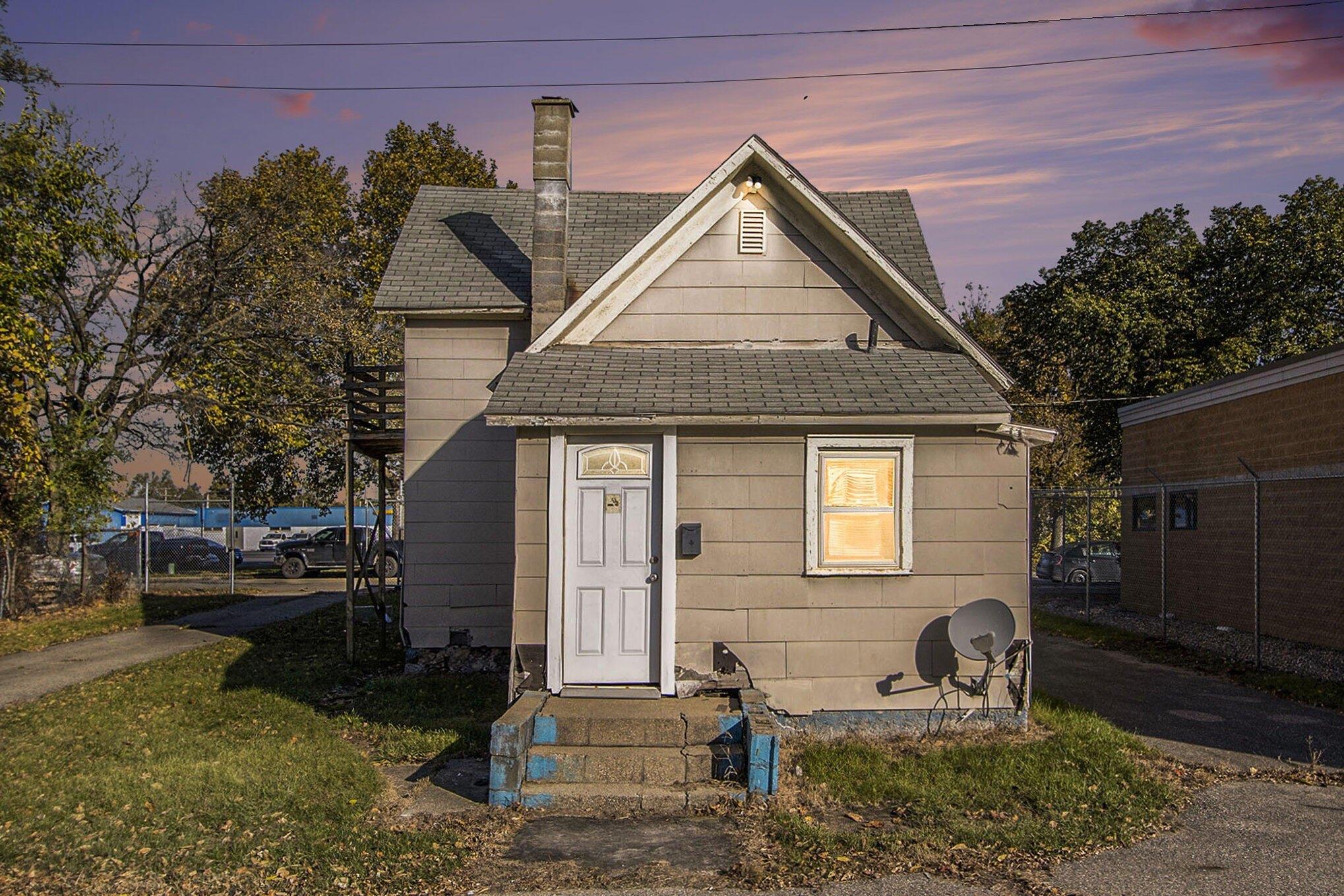 Property Image for 1132 E Crosstown Parkway