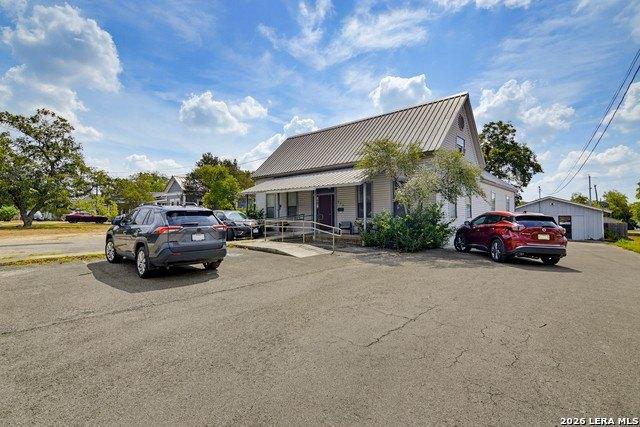 Property Image for 523 E Donegan St, Seguin, TX 78155