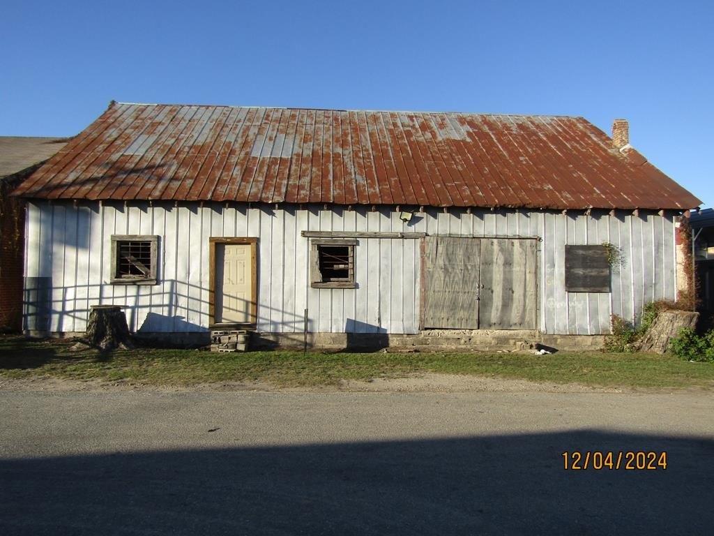 Property Image for 126 SW Jackson St