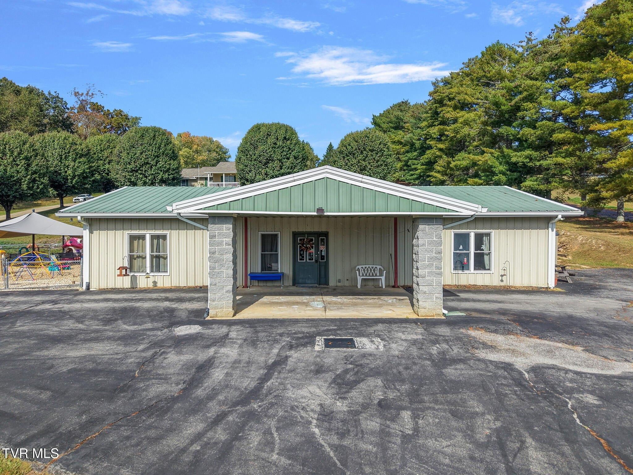 Property Image for 208 Majestic Circle